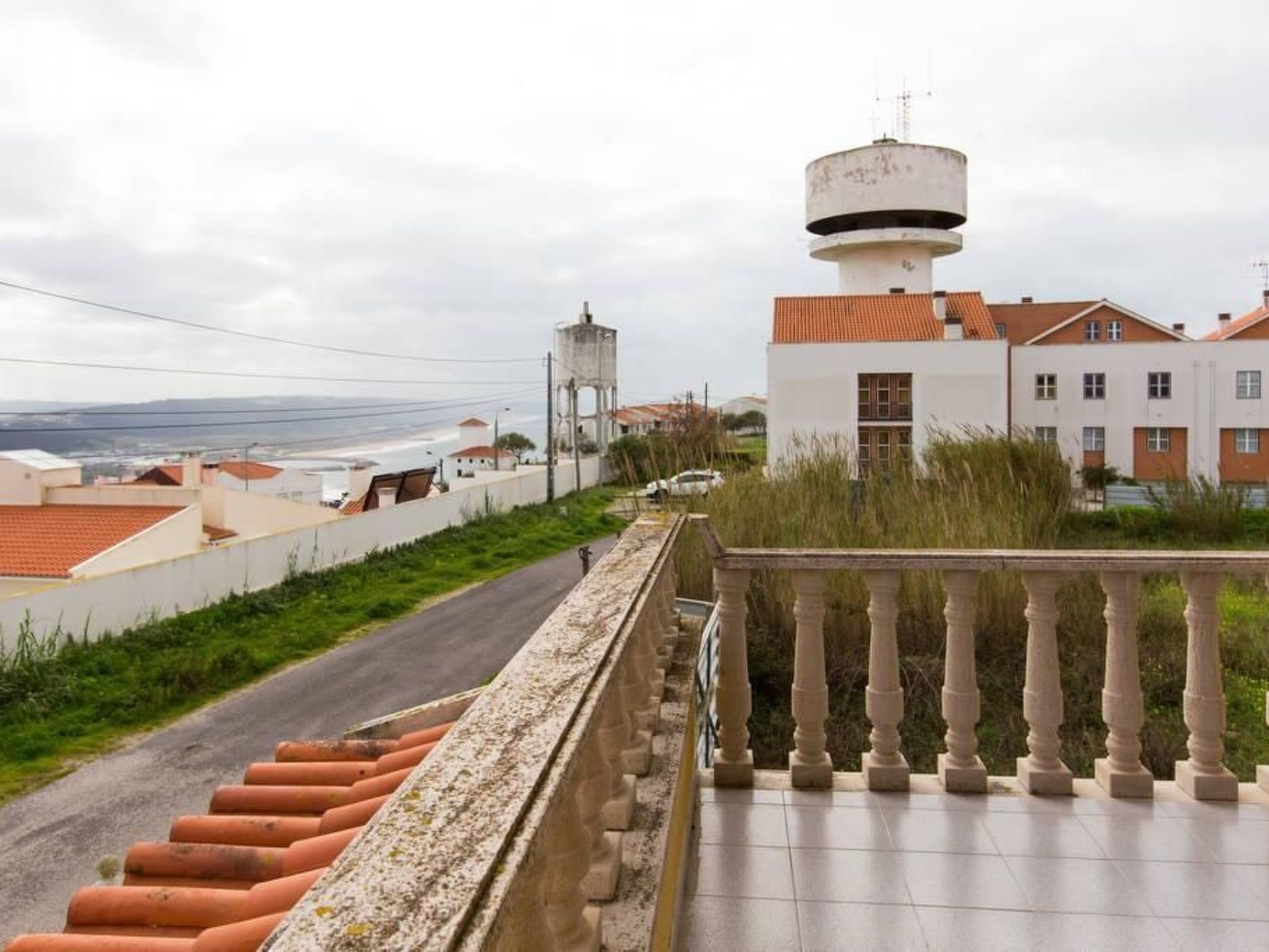 Terrassenhaus mit privatem Pool in Nazaré-Dedans