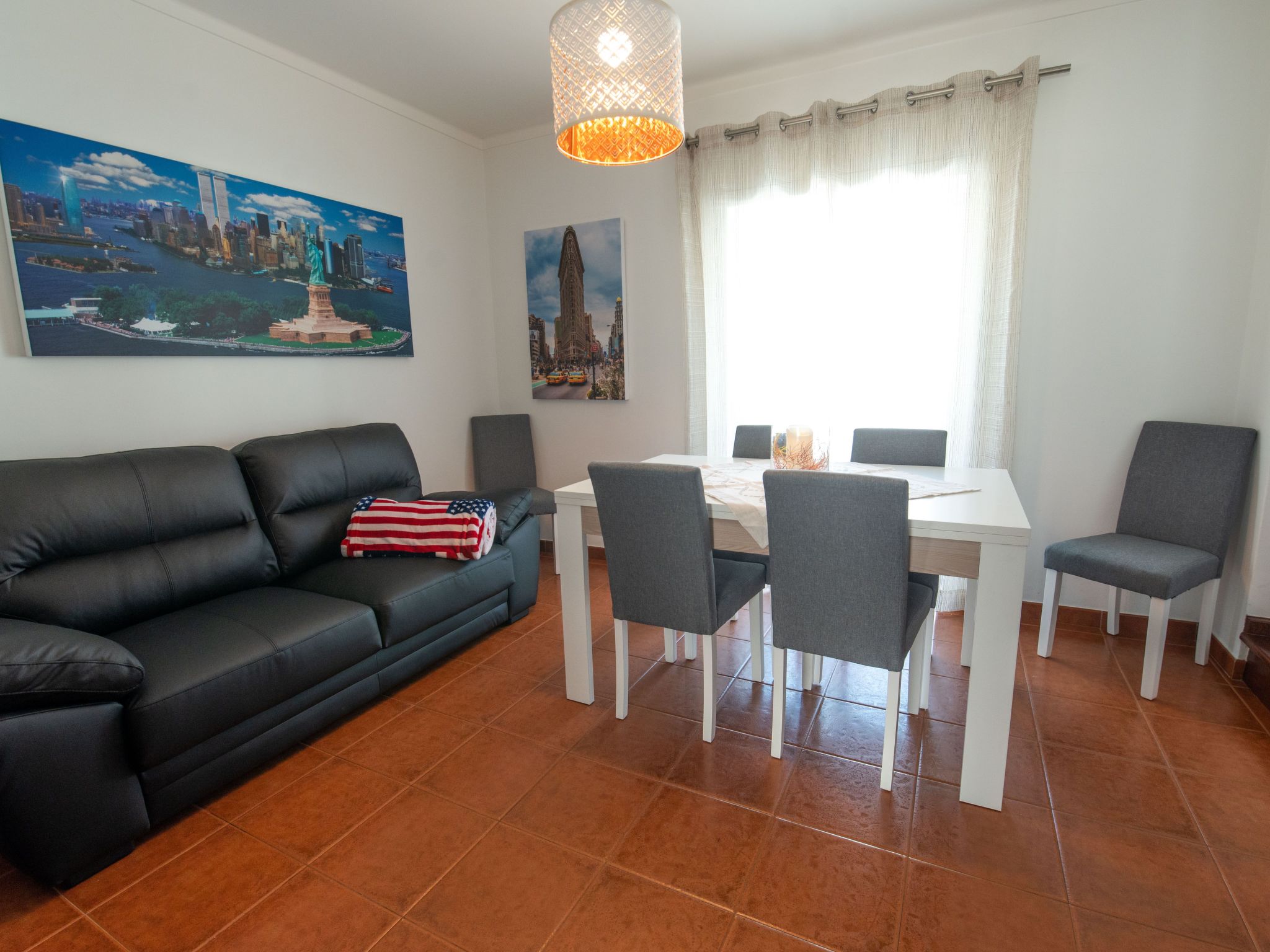 Mit Blick auf das Wasser