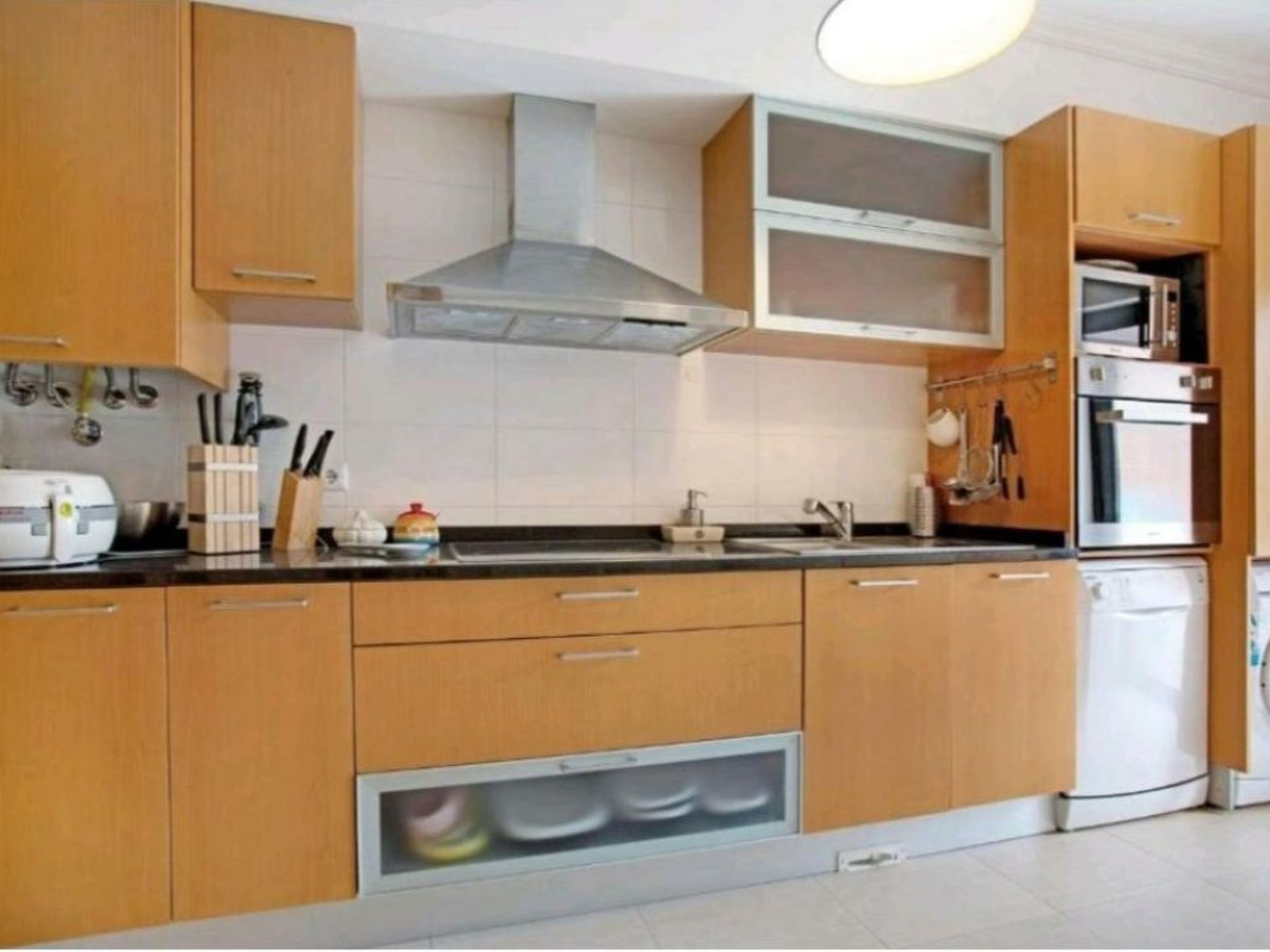 Genießen Sie den Balkon mit Blick auf das Meer-Dedans