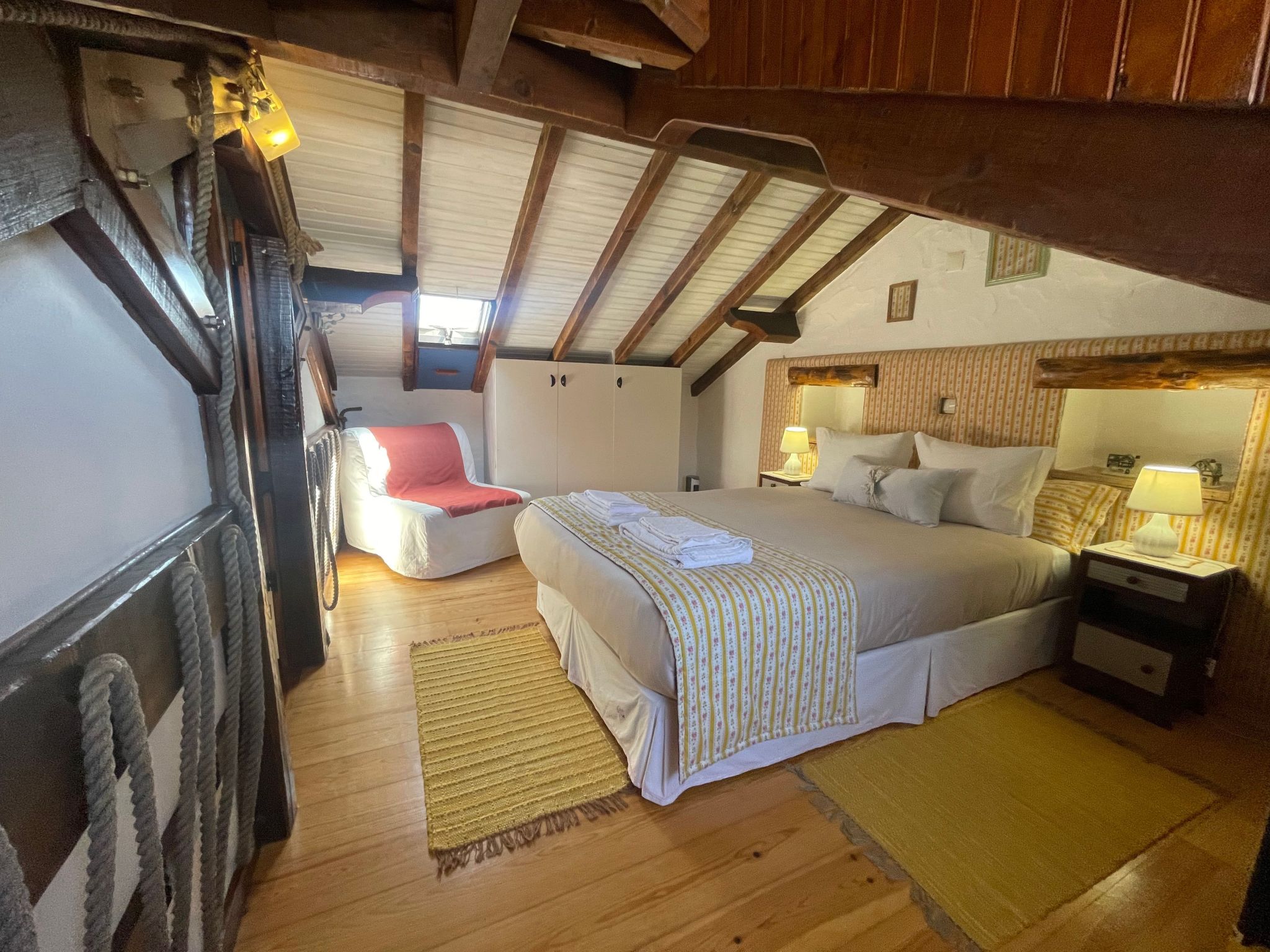 Gemütliches Ferienhaus mit großem Gemeinschaftspool und Garten-Dedans