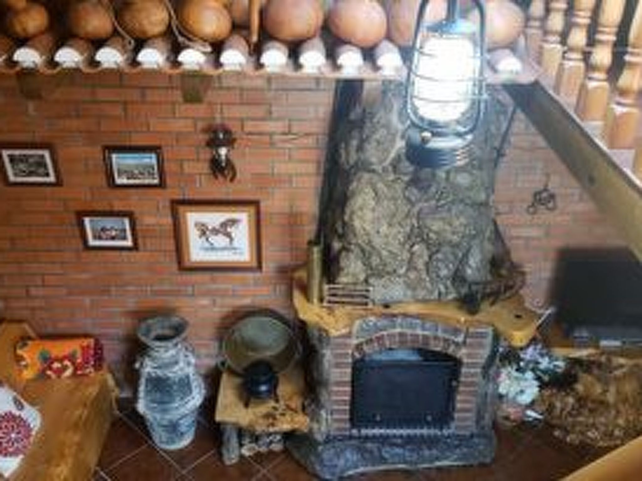 Casa Rústica — Living Room (2 of 8)