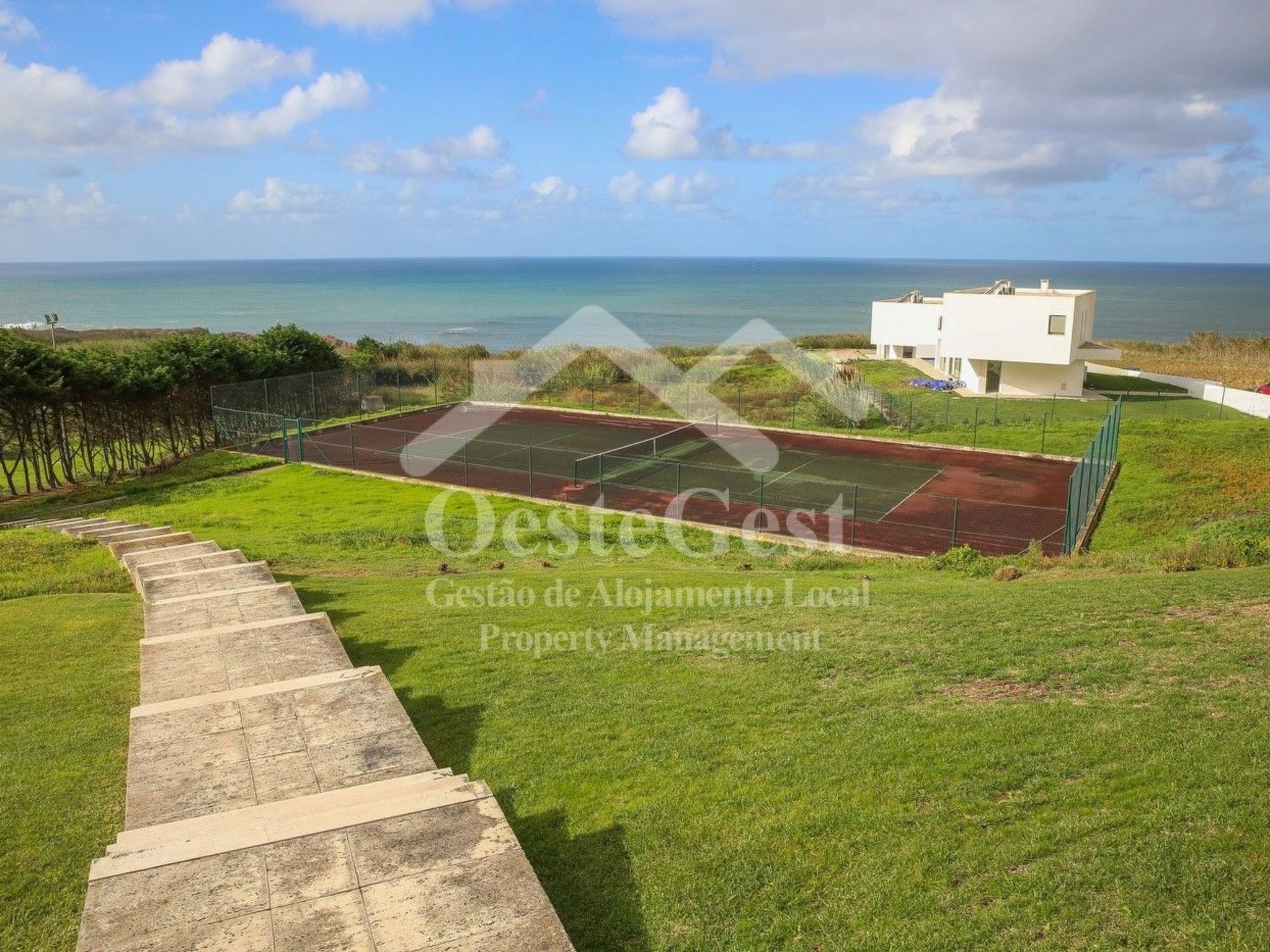 Haus Menezes - Draußen