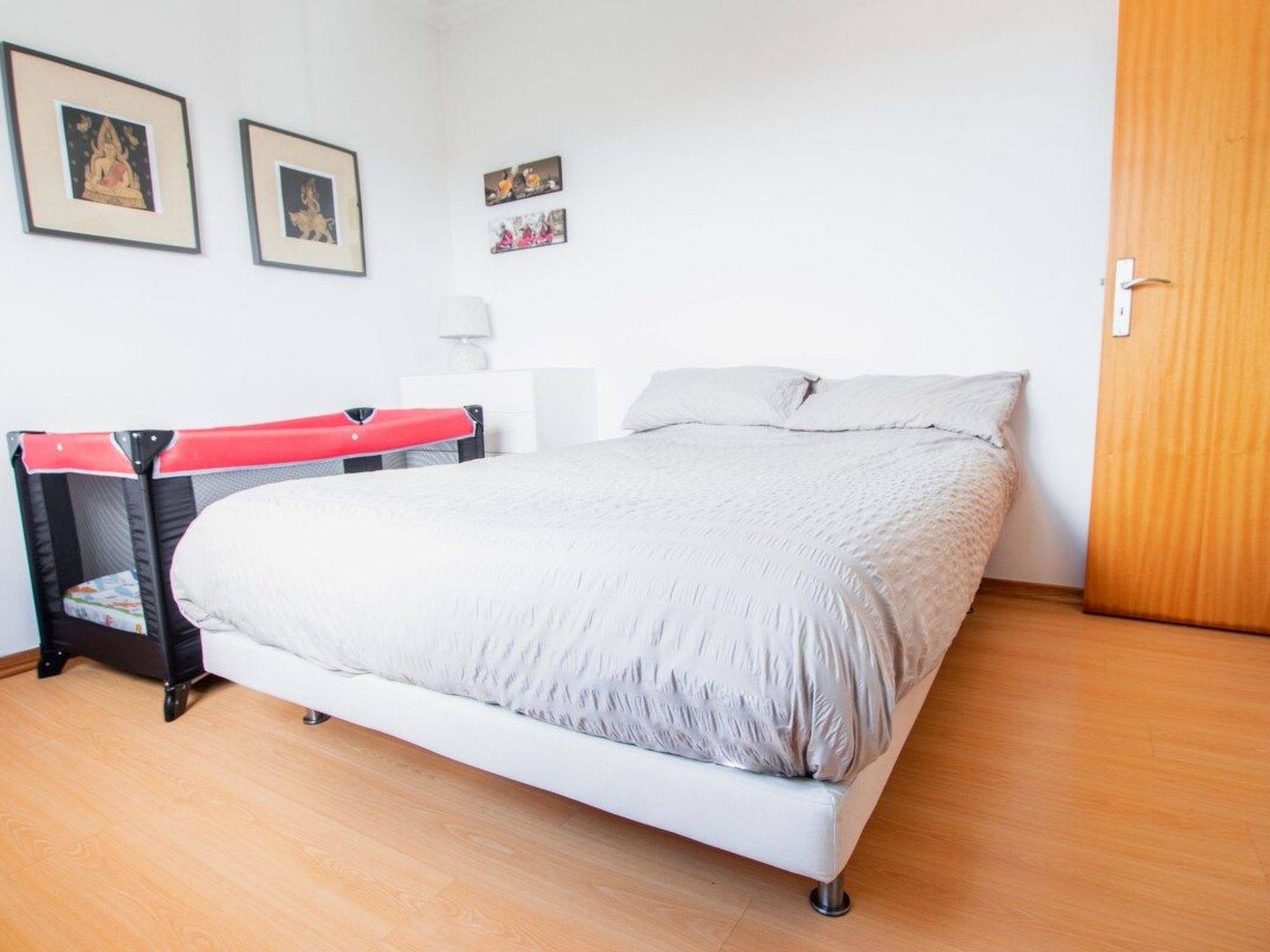 Villa in der Nähe der Strände und der Landschaft-Dedans