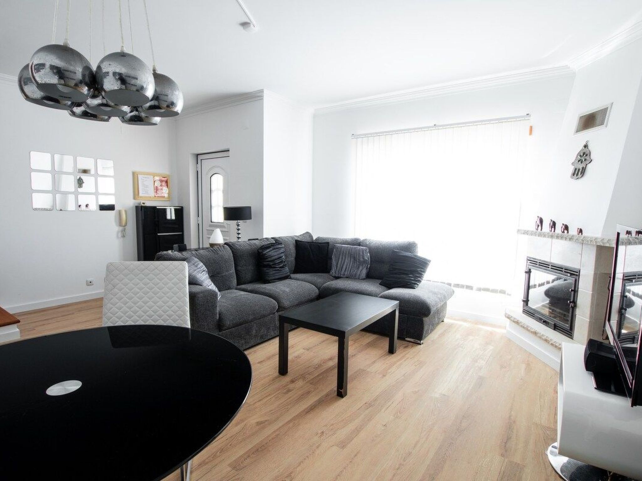 Villa in der Nähe der Strände und der Landschaft-Image-tags.info