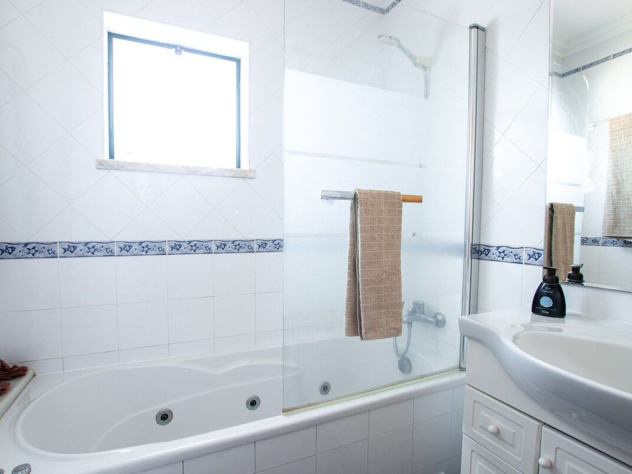 Villa in der Nähe der Strände und der Landschaft-Image-tags.info