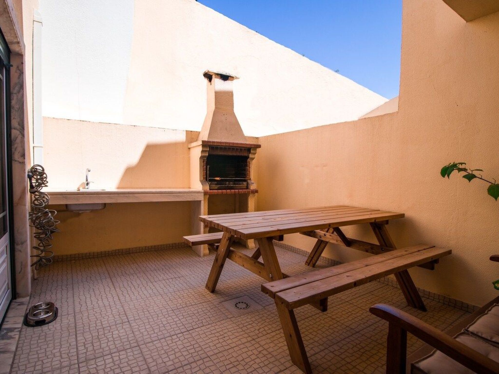 Villa in der Nähe der Strände und der Landschaft-Dehors