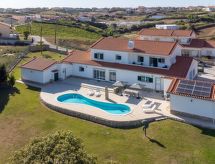 Villa Casa Branca I: Ruim toevluchtsoord voor 12 personen nabij Atalaia - thumbnail 1