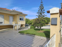 Haus Roda - Ferienwohnung in Praia Areia Branca