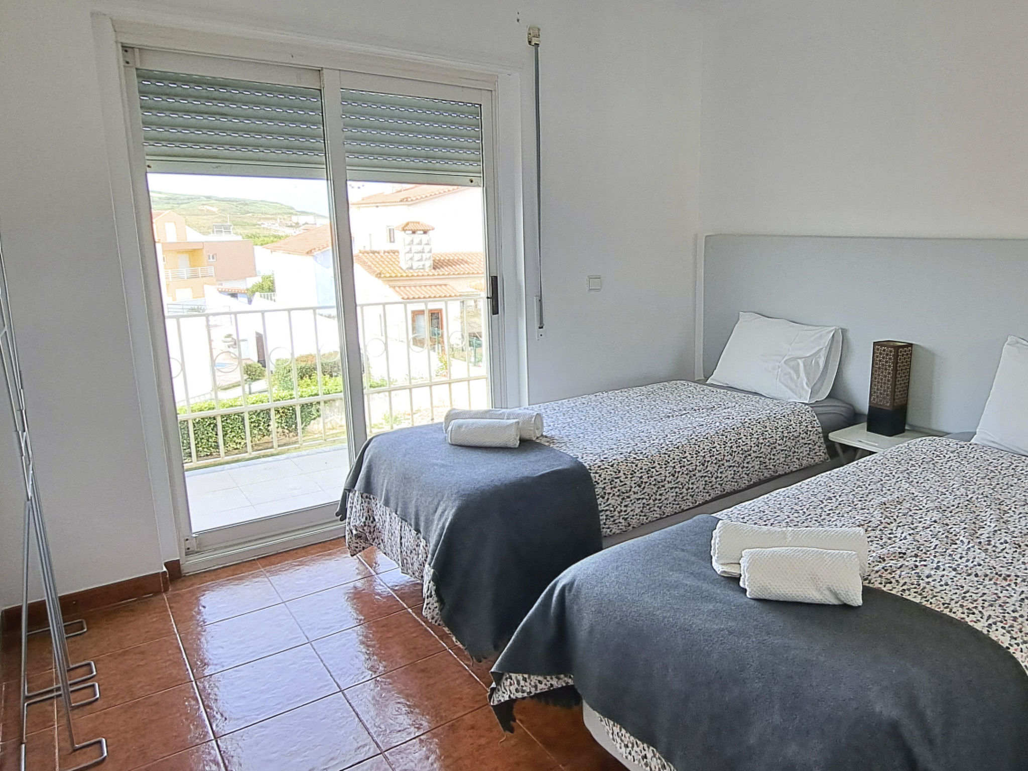 Haus Roda - Ferienwohnung in Praia Areia Branca-Binnen