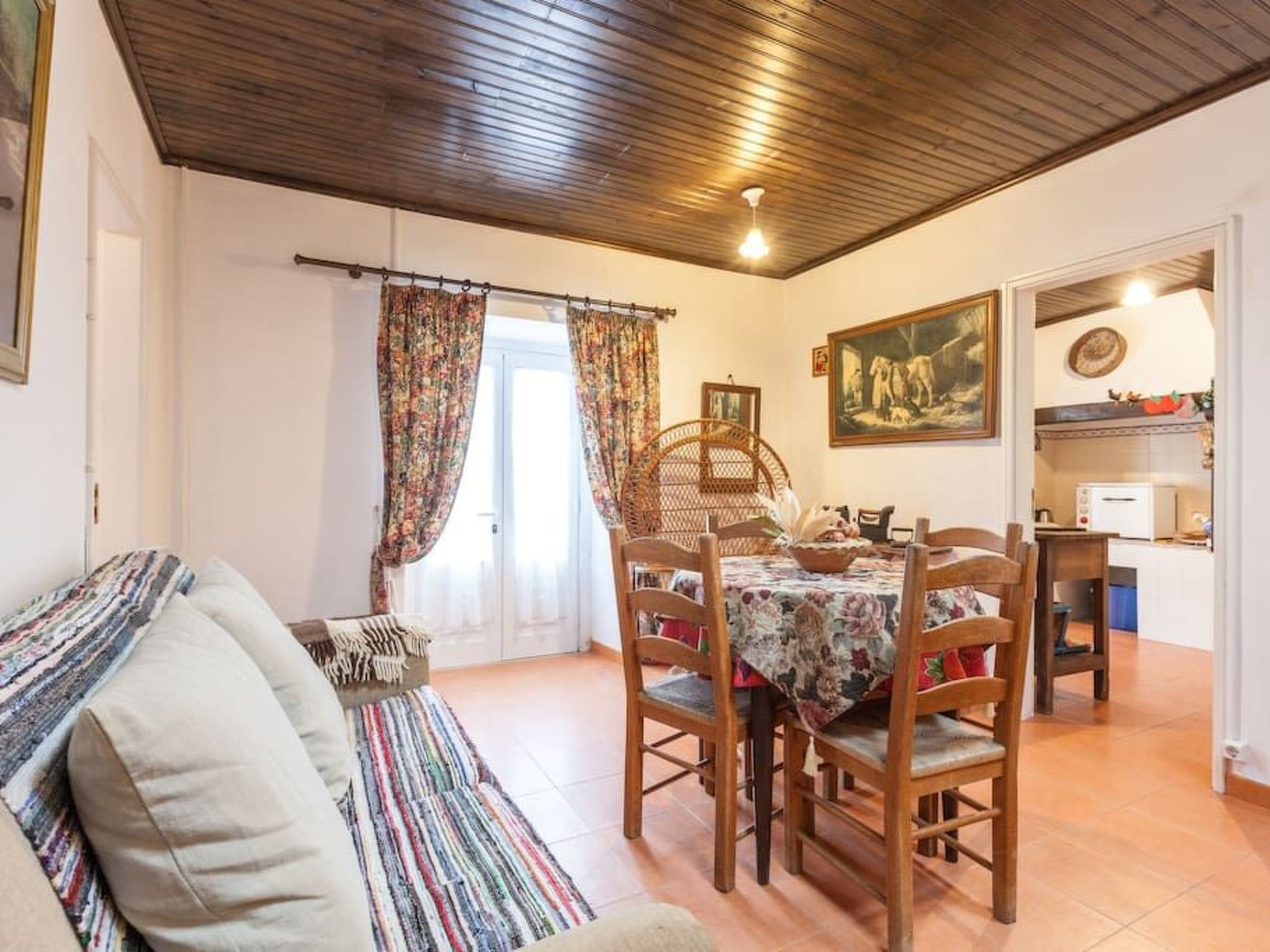 Haus in einem Bauernhof zwischen Weinbergen 1-Image-tags.info