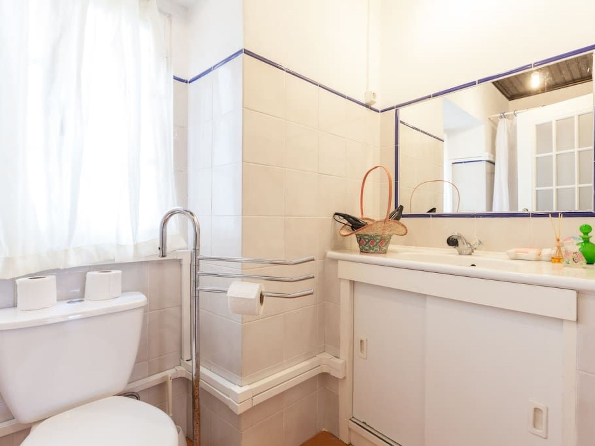 Haus in einem Bauernhof zwischen Weinbergen 1-Image-tags.info