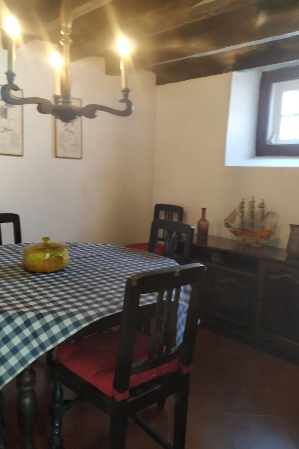 Schöne Wohnung in Azenhas Mar mit großem Garten-Binnen