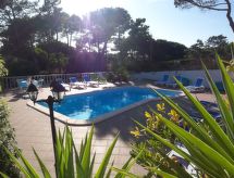 Schönes Ferienhaus in Colares mit Privatem Pool