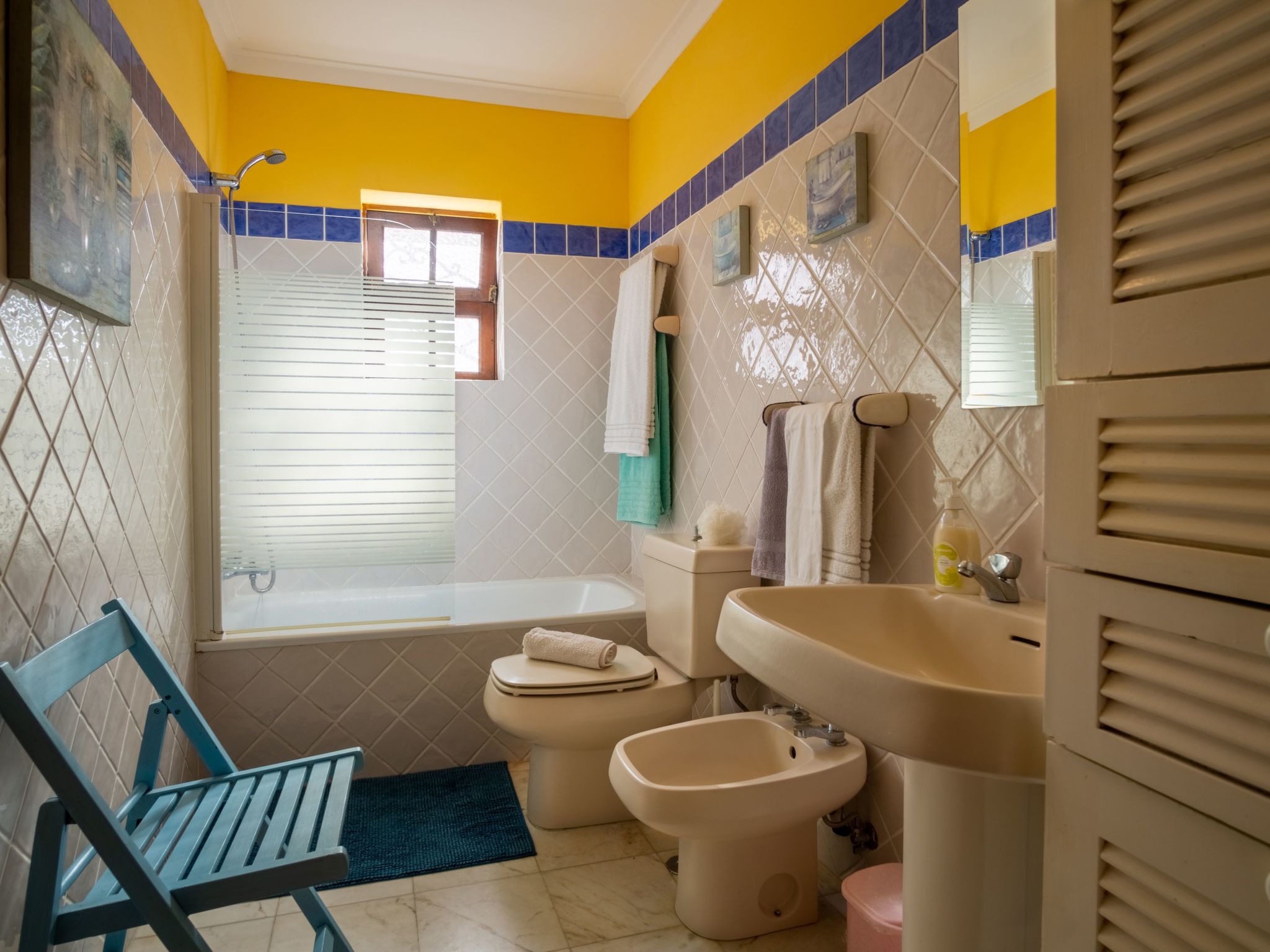 Schönes Ferienhaus in Colares mit Privatem Pool-Binnen