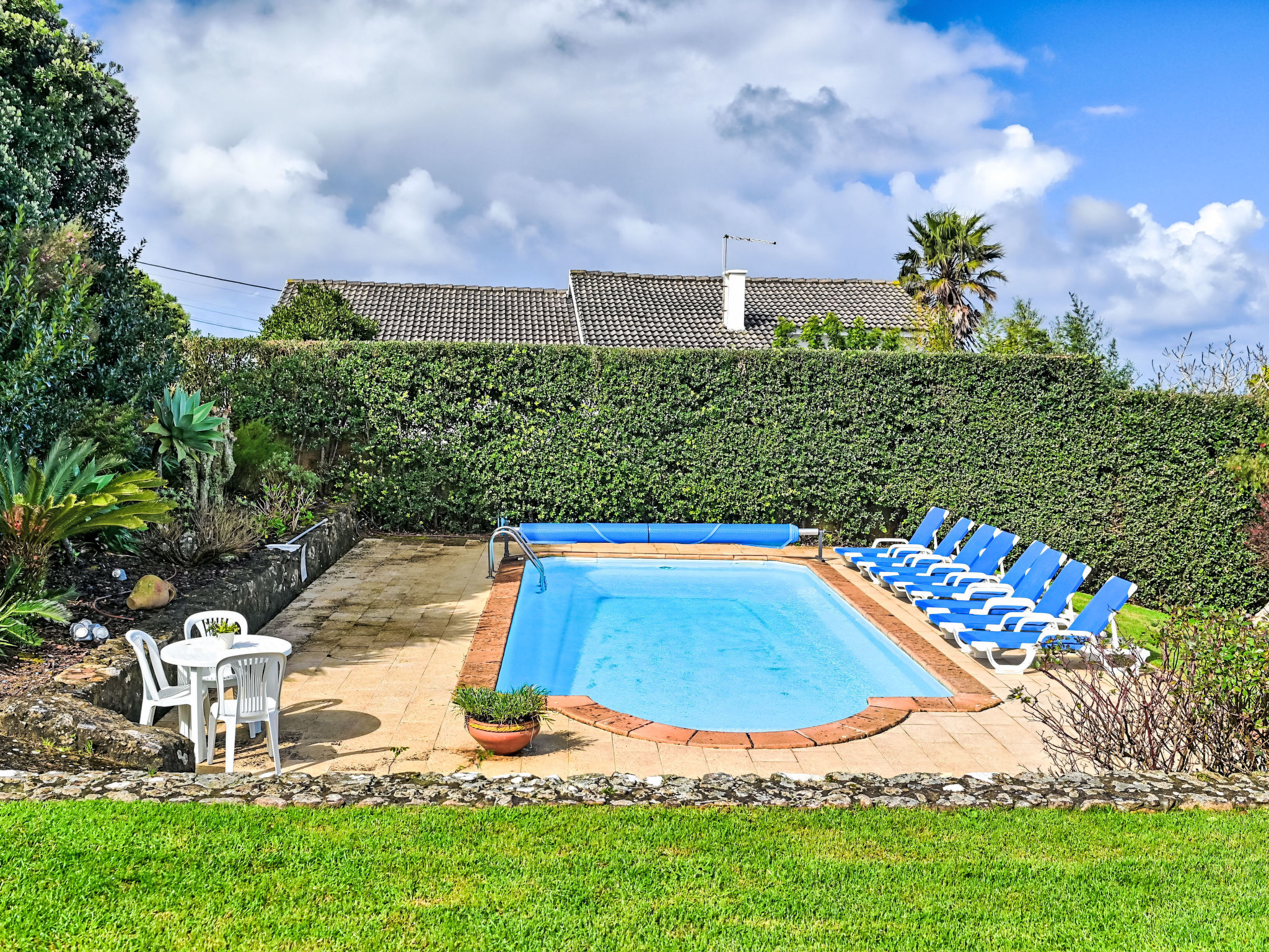 Haus in Colares mit privatem Pool - Buiten