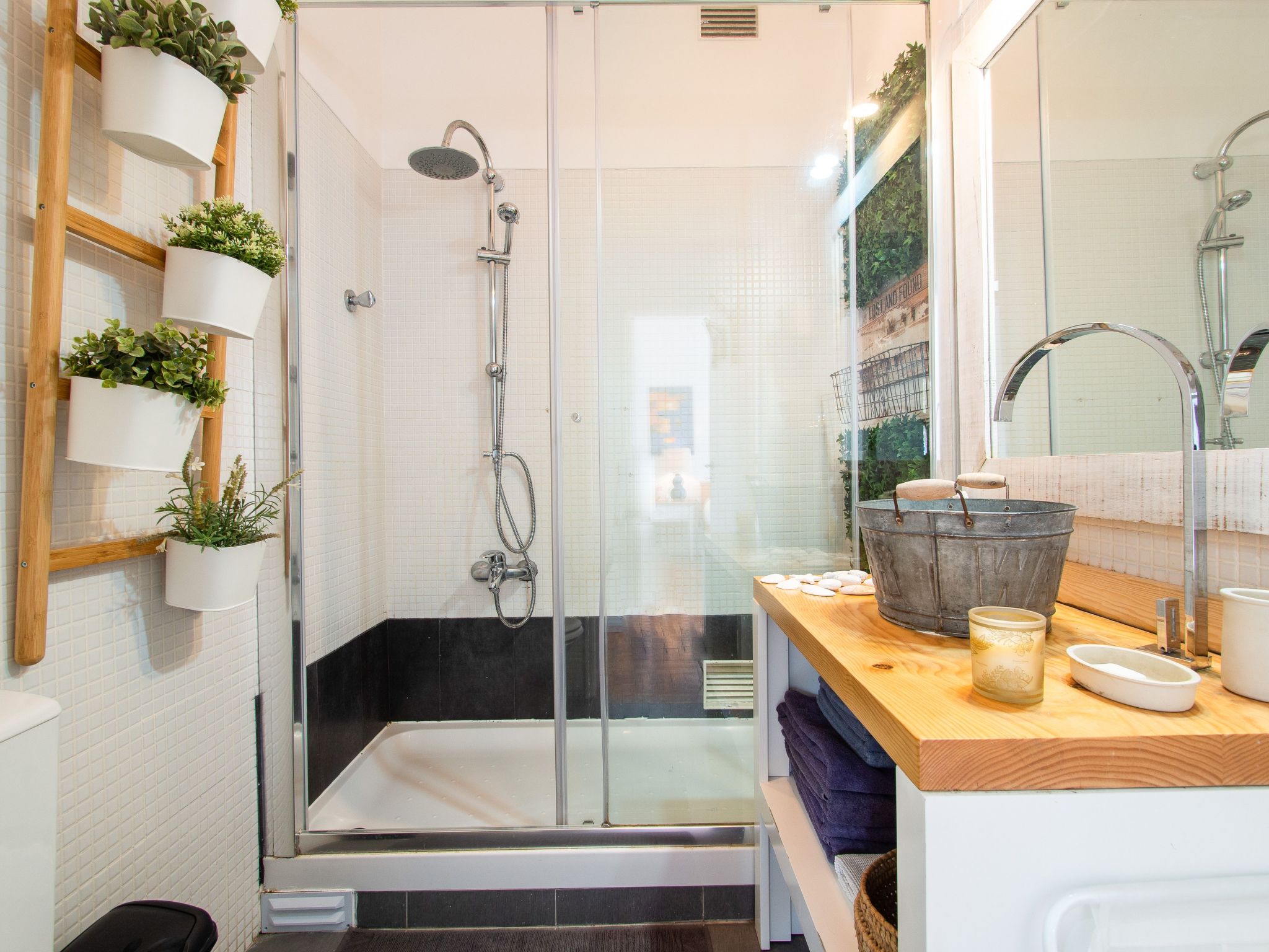 Neue, lichtdurchflutete Wohnung im Zentrum-Binnen