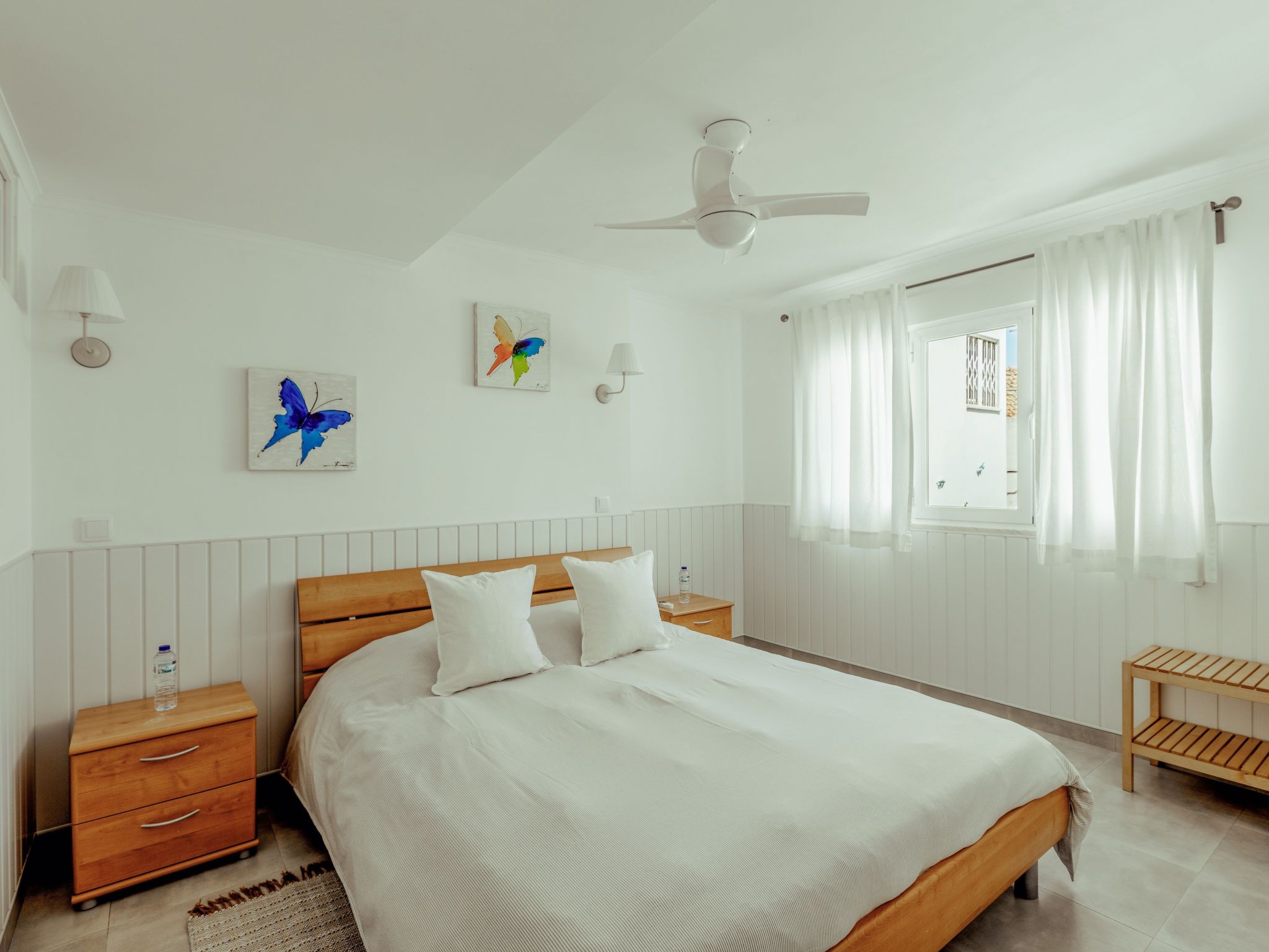 In Algés mit Kleinem gemeinsamem Pool-Binnen