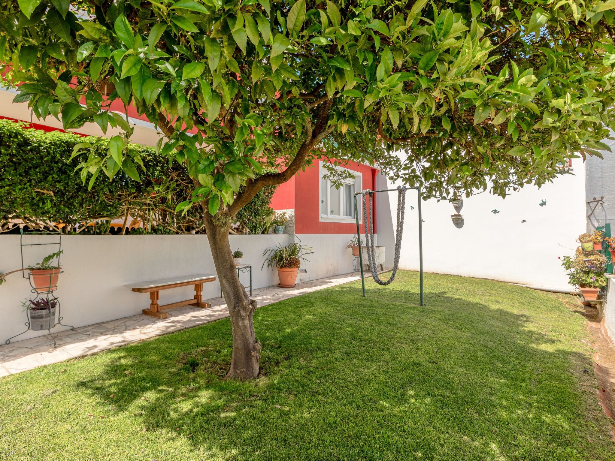 In Algés mit Kleinem gemeinsamem Pool-Binnen