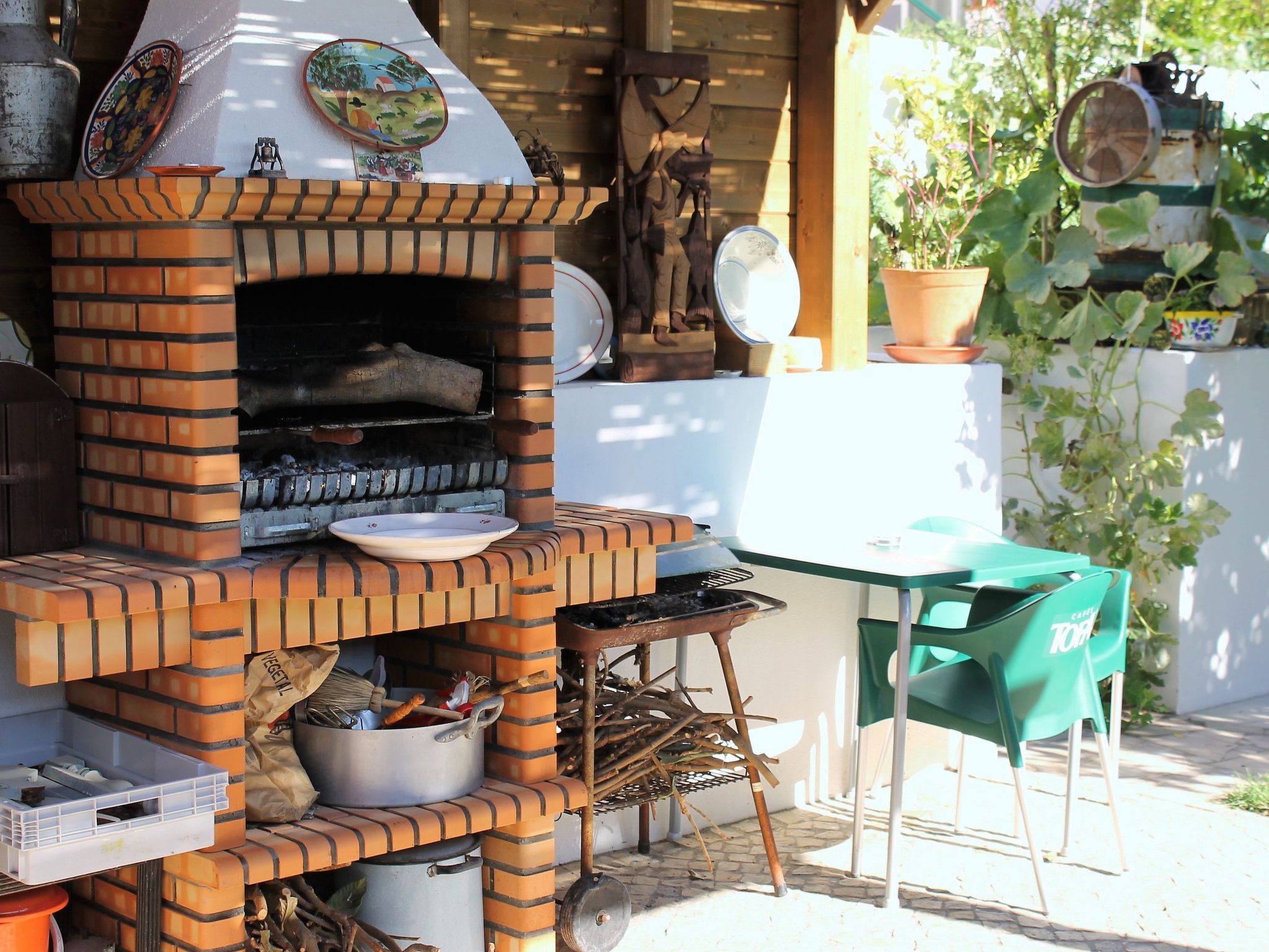 In Algés mit Kleinem gemeinsamem Pool-Binnen