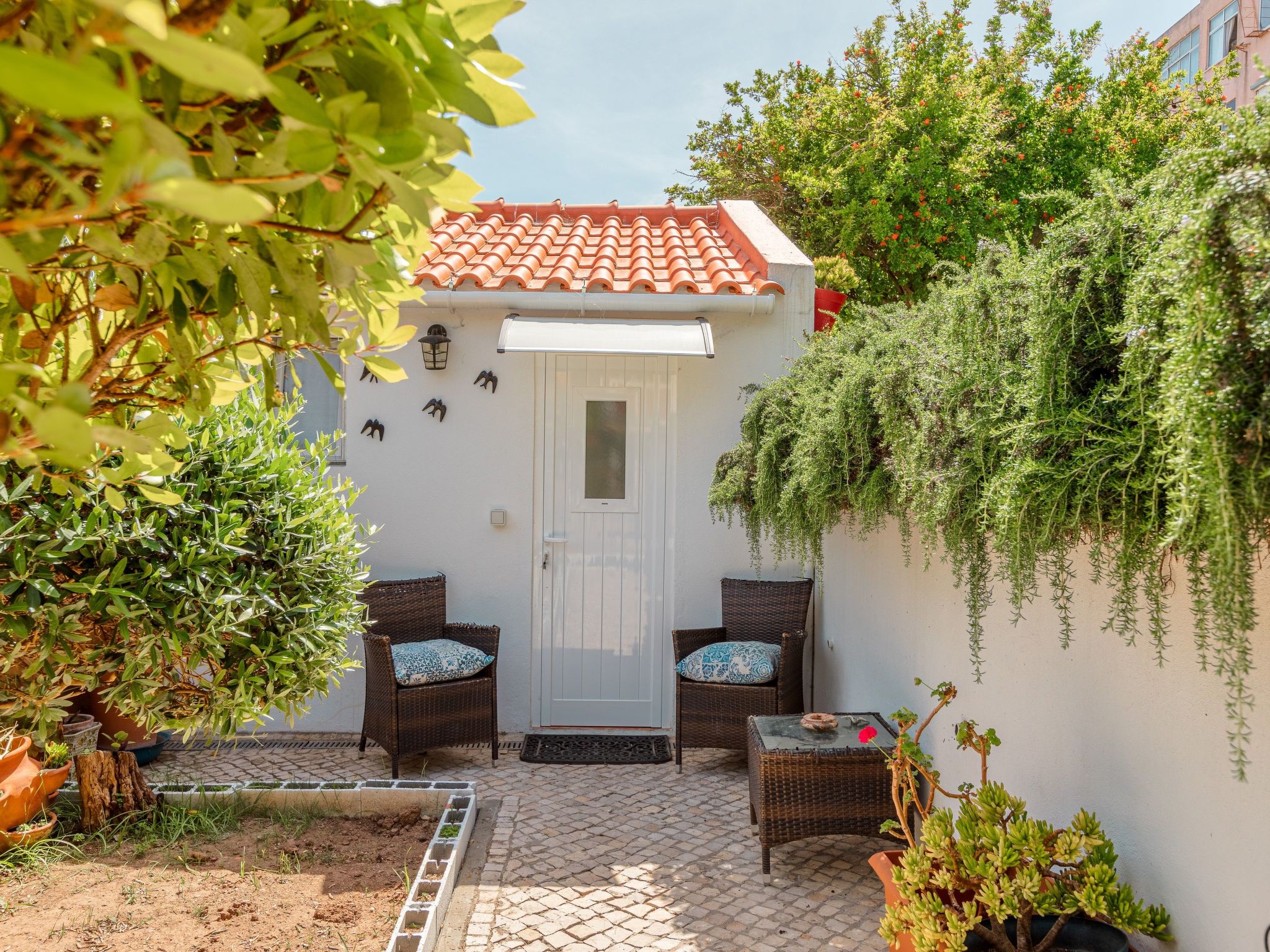 In Algés mit Kleinem gemeinsamem Pool-Binnen