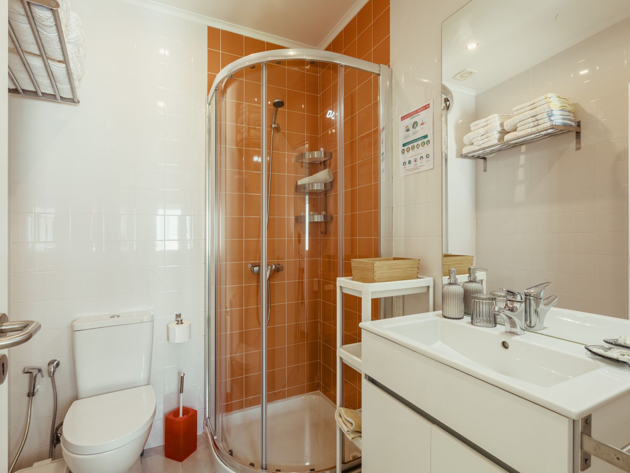 Nette Wohnung mit Kleinem gemeinsamem Pool-Binnen