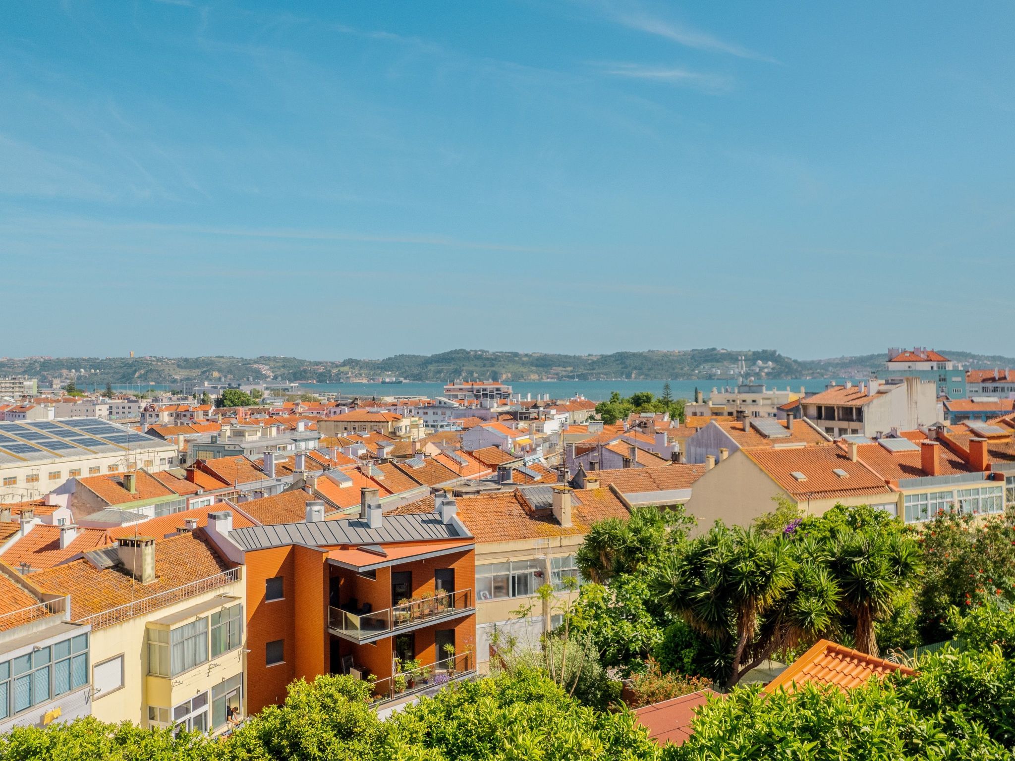 Nette Wohnung mit Kleinem gemeinsamem Pool-Binnen