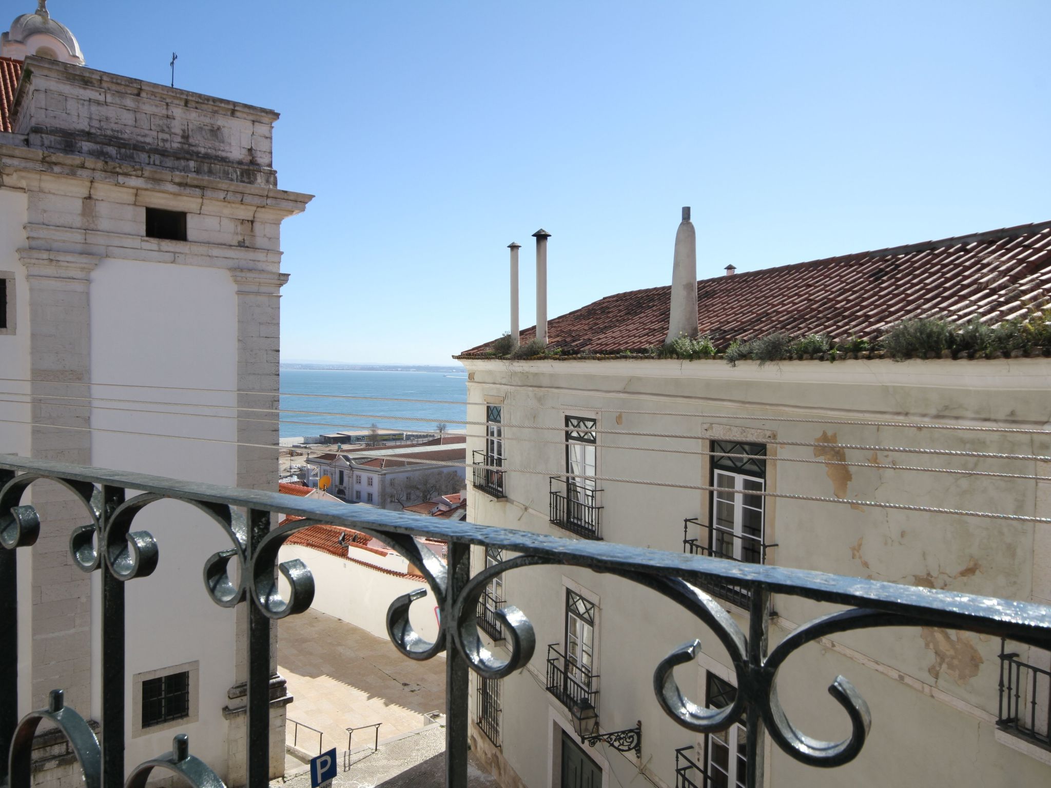 Alfama Right Point, Erstaunliches Haus-Image-tags.info