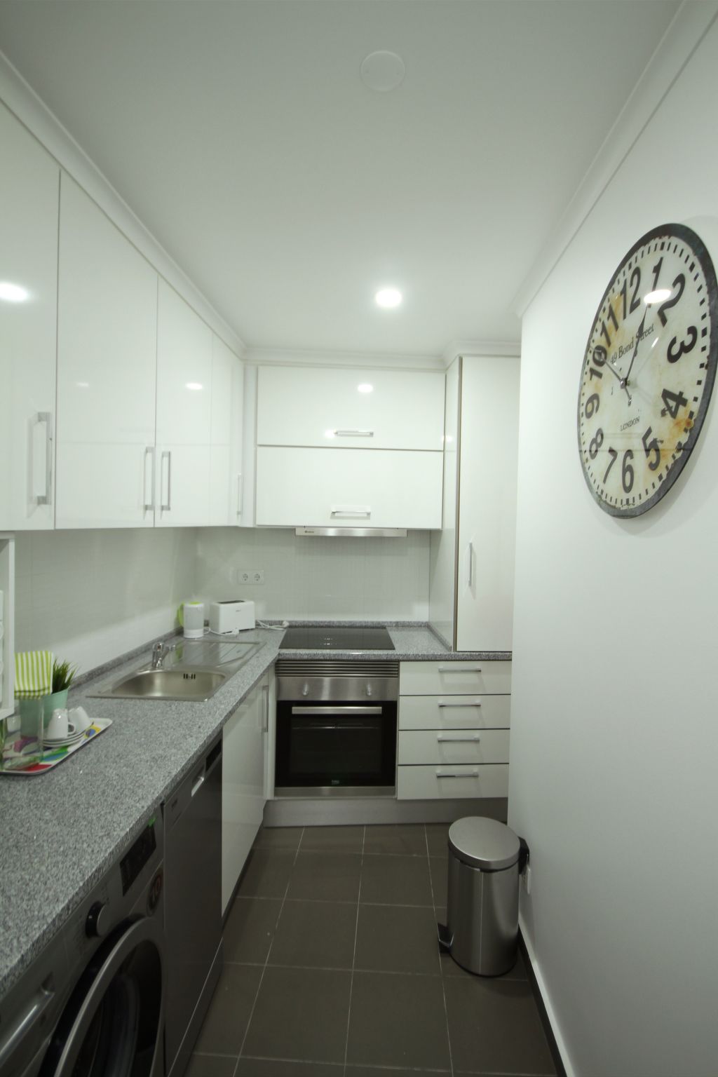 Alfama Right Point, Trendy Haus-Image-tags.info