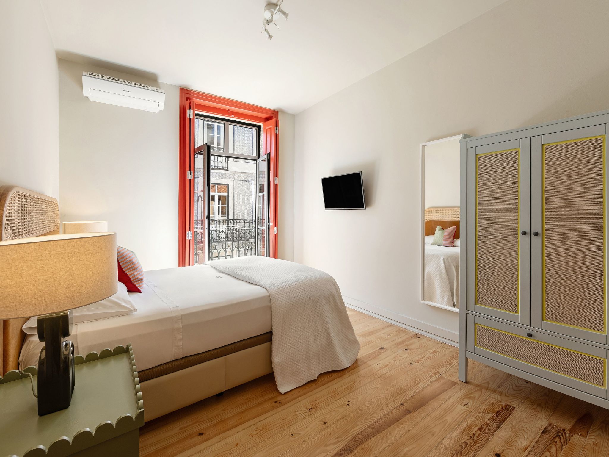 Die Memoiren der traditionellen Künste, Balcony at Downtown-Image-tags.info