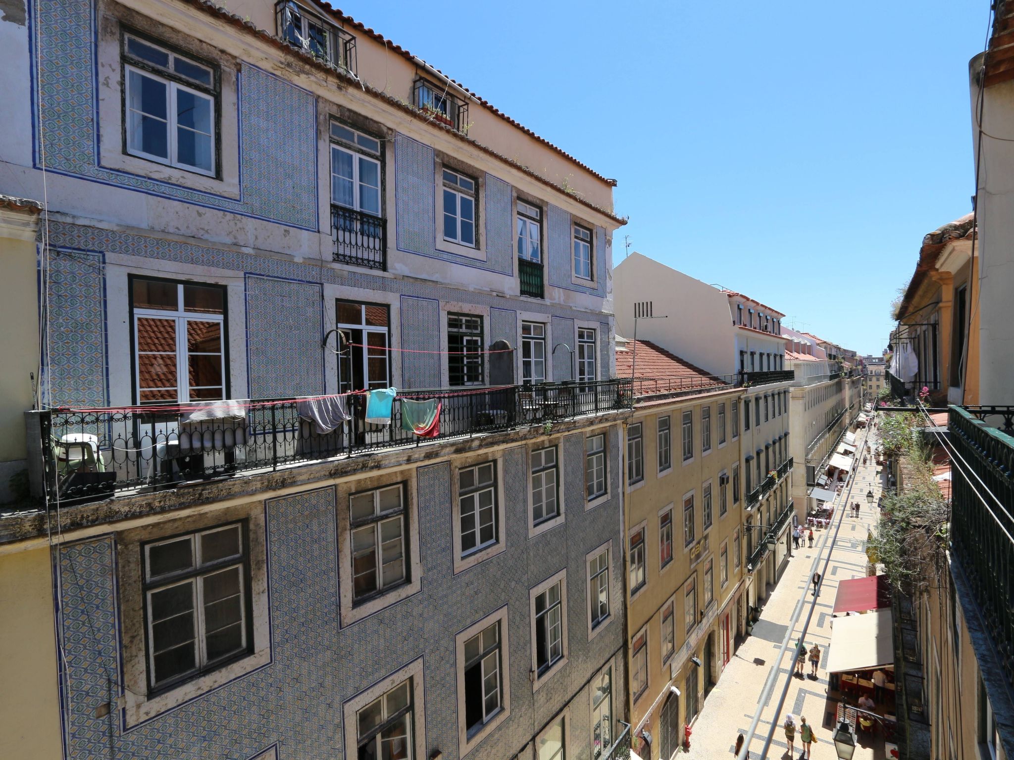 Schicker urbaner Rückzugsort in der Innenstadt, Balkon und Ausblick - Image-tags.info