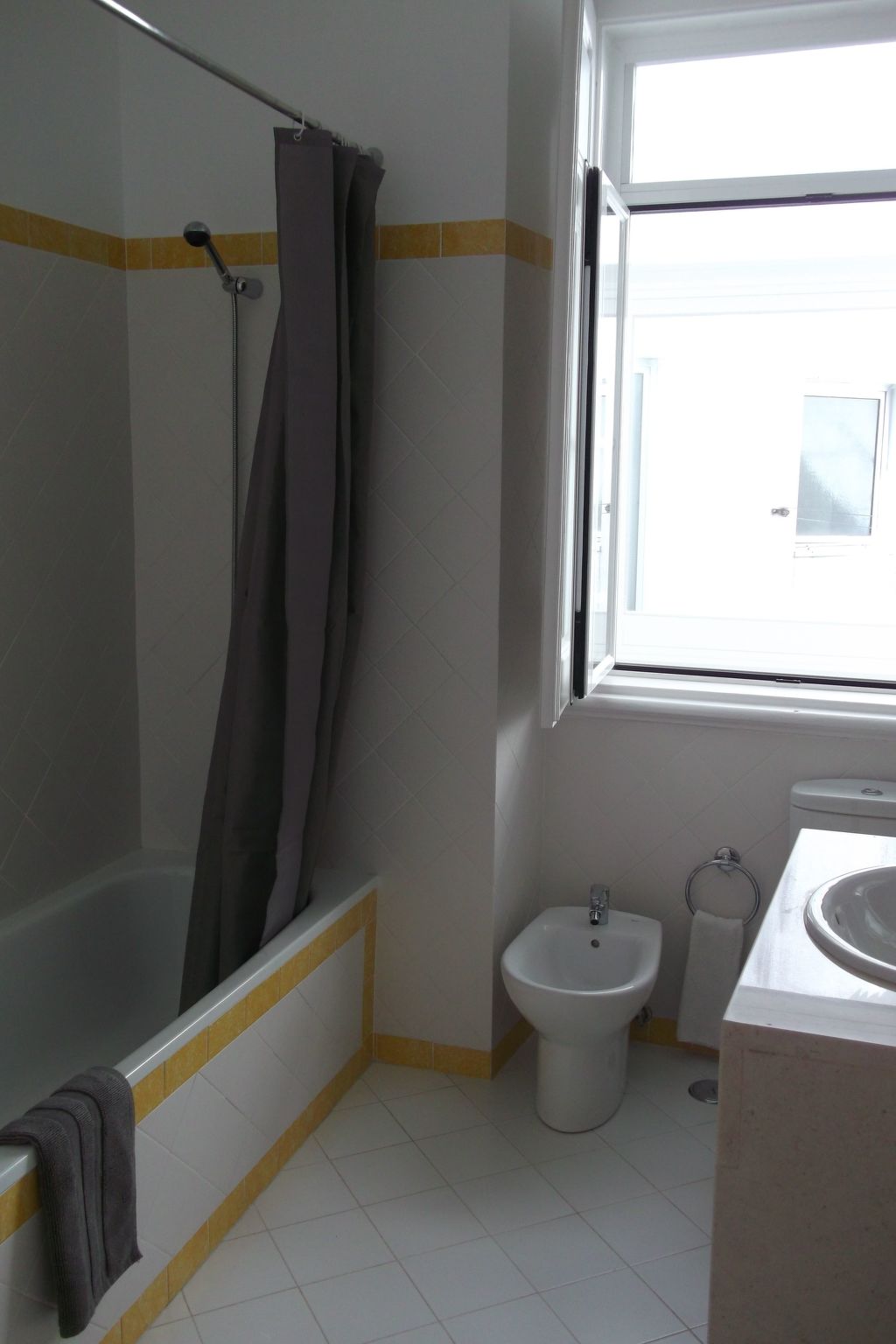 Angola 3 Dachgeschoss-Binnen