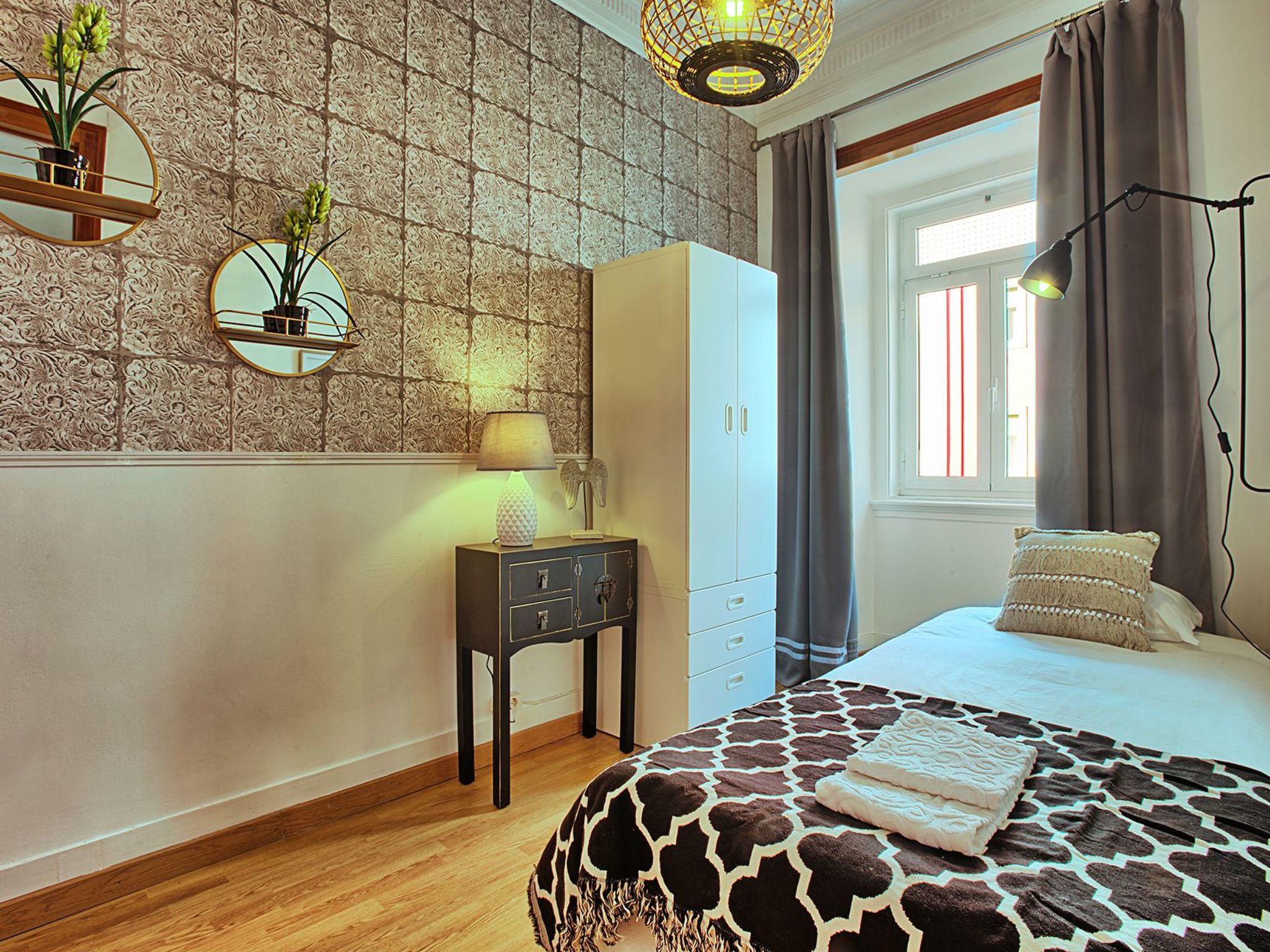 António Pedro-Binnen