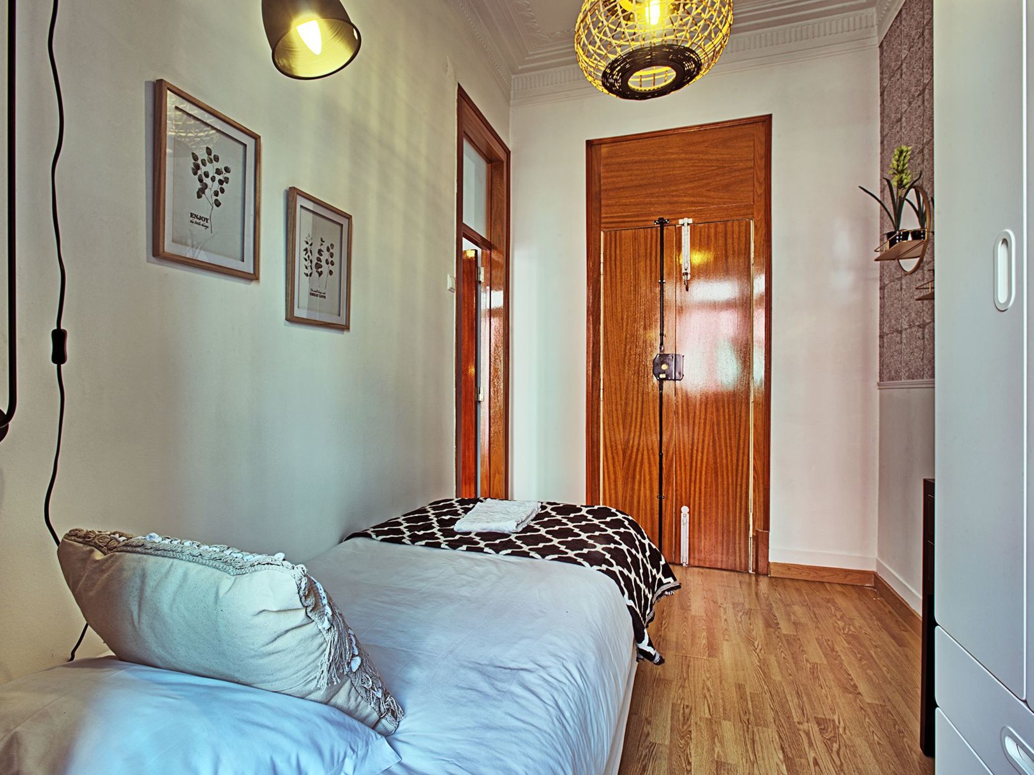 António Pedro-Binnen