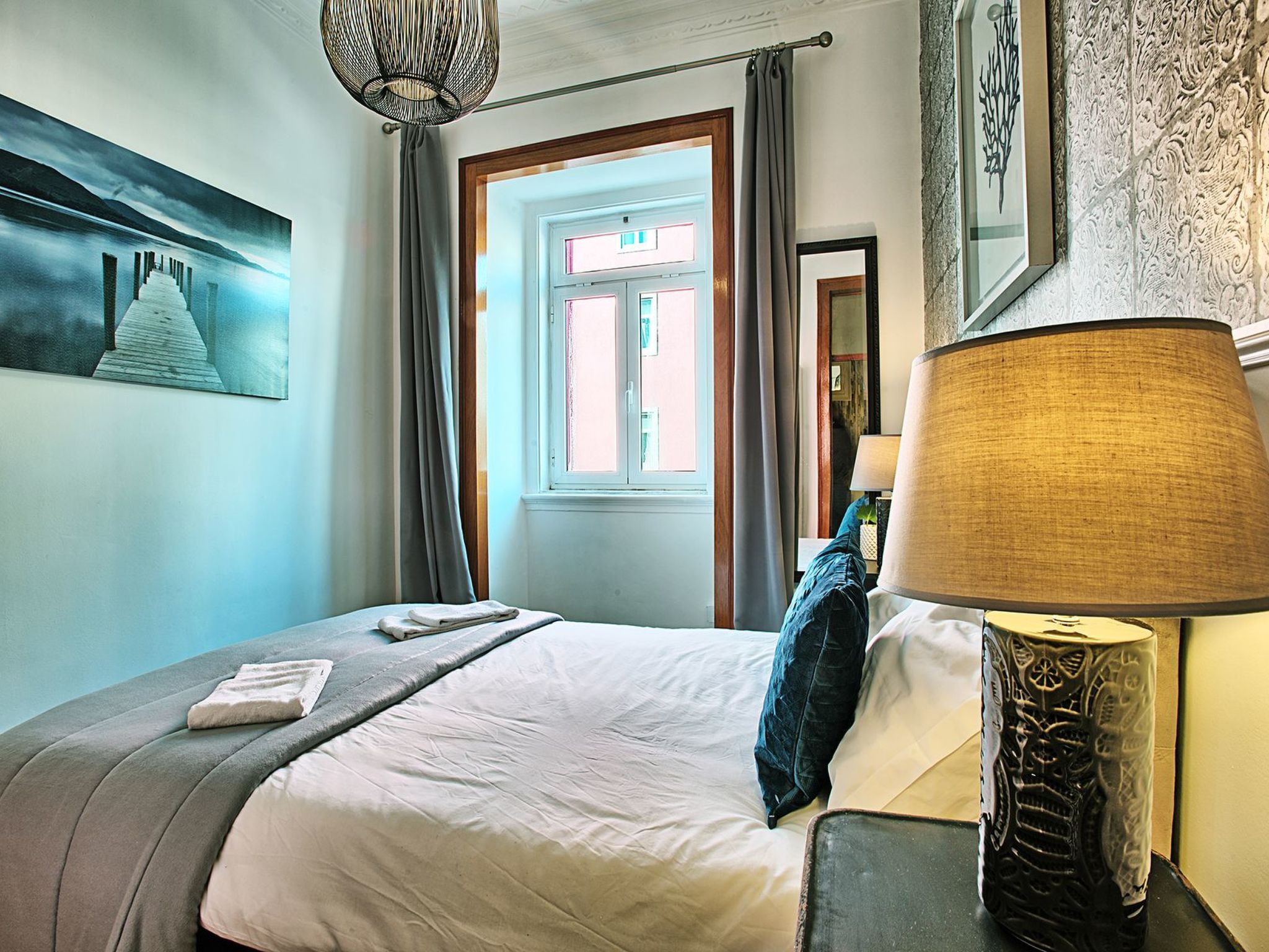 António Pedro-Binnen