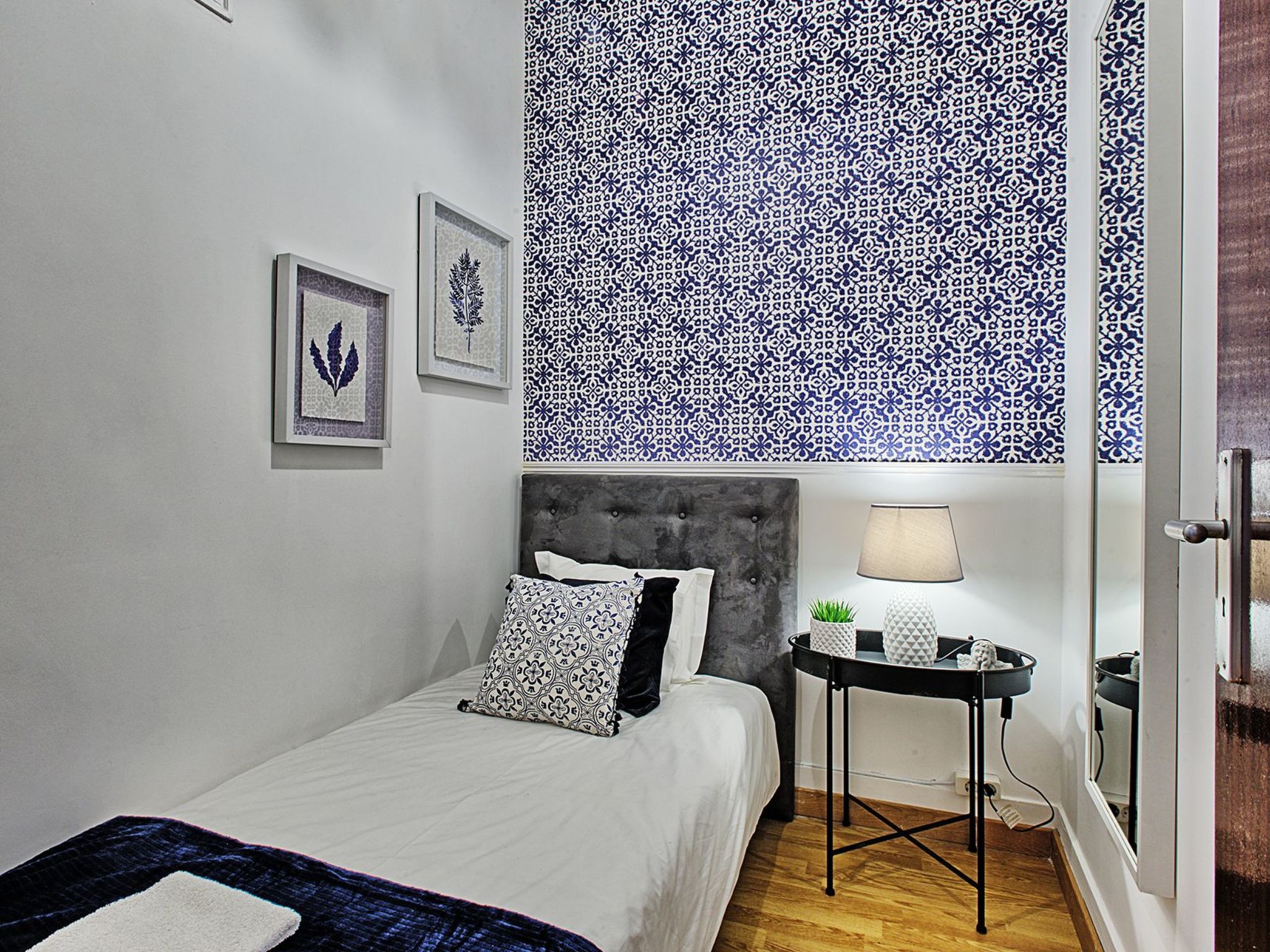 António Pedro-Binnen