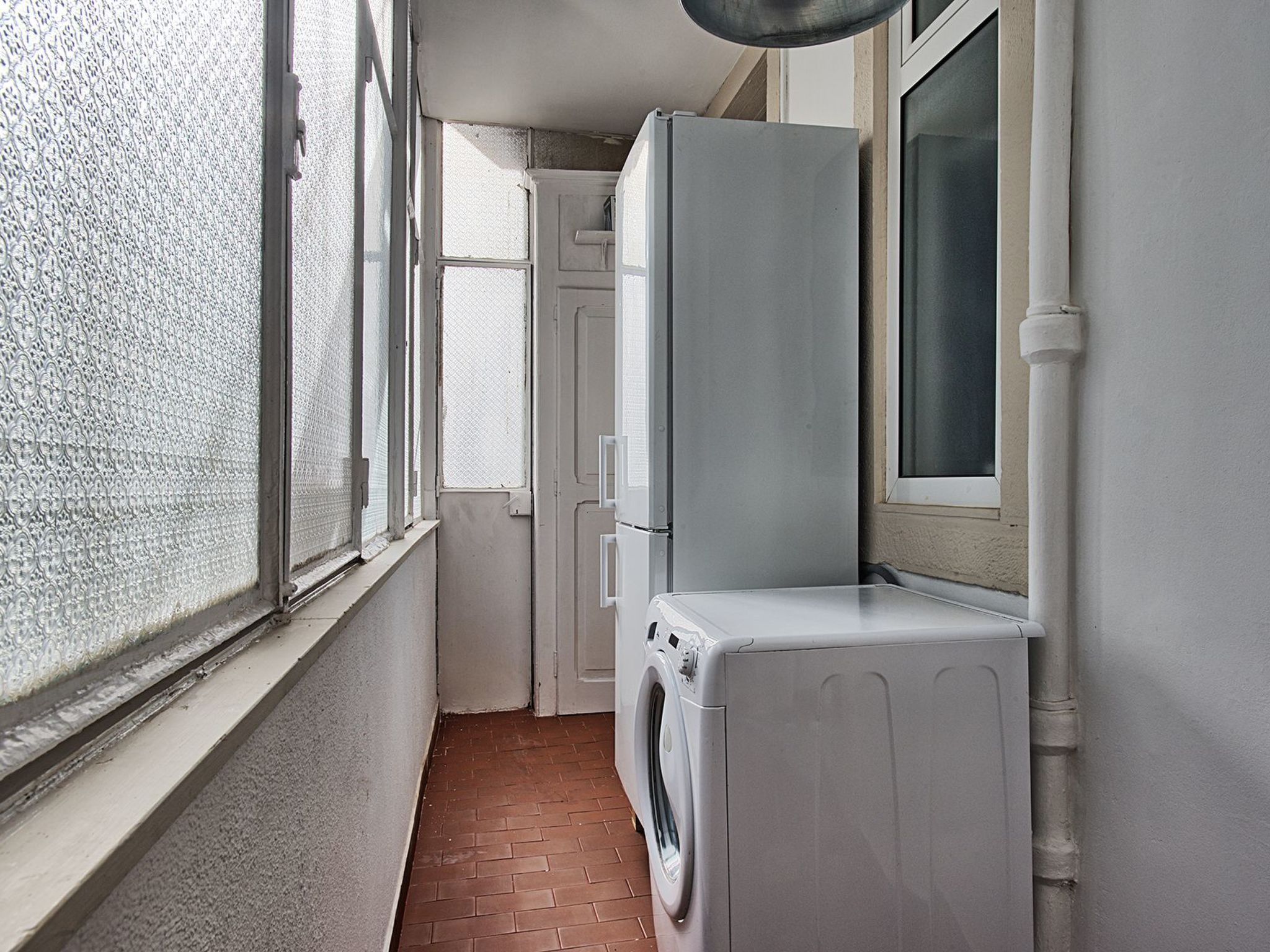 António Pedro-Binnen