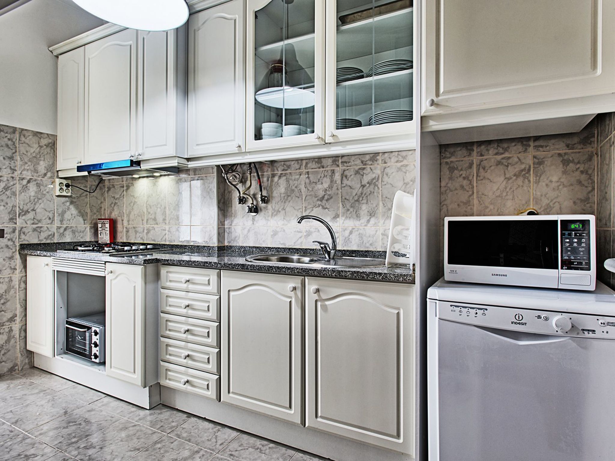 António Pedro-Binnen