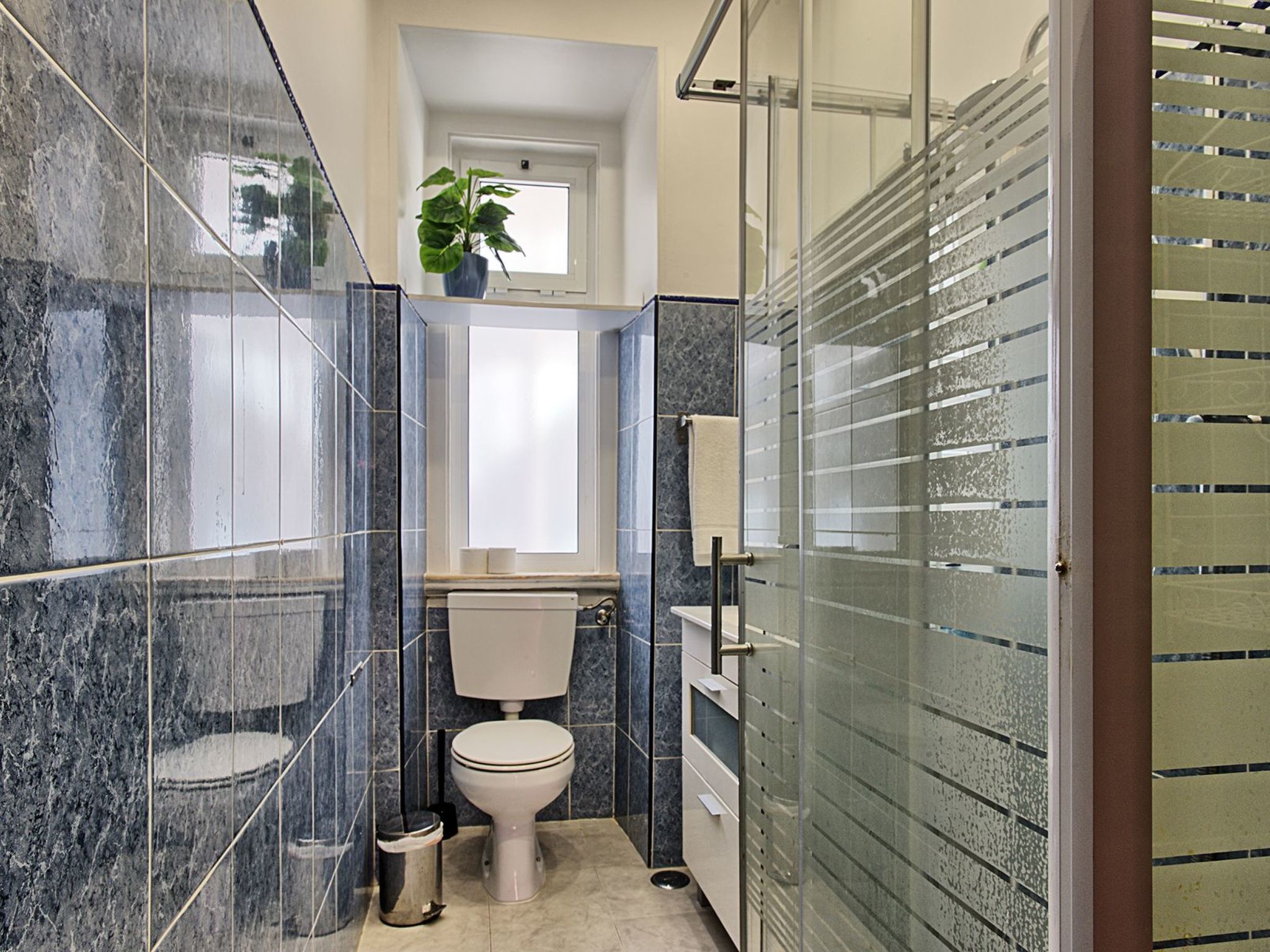 António Pedro-Binnen