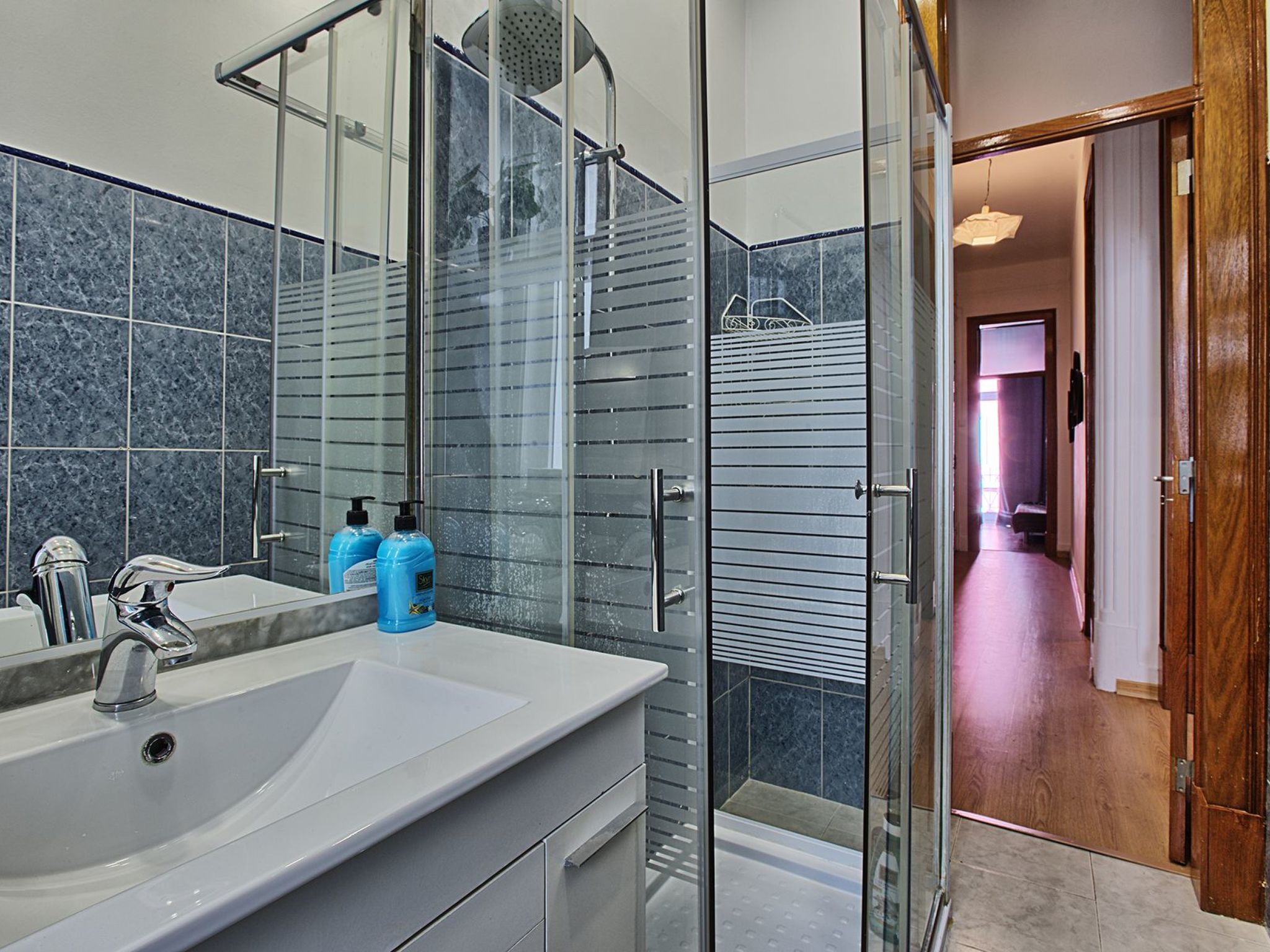 António Pedro-Binnen