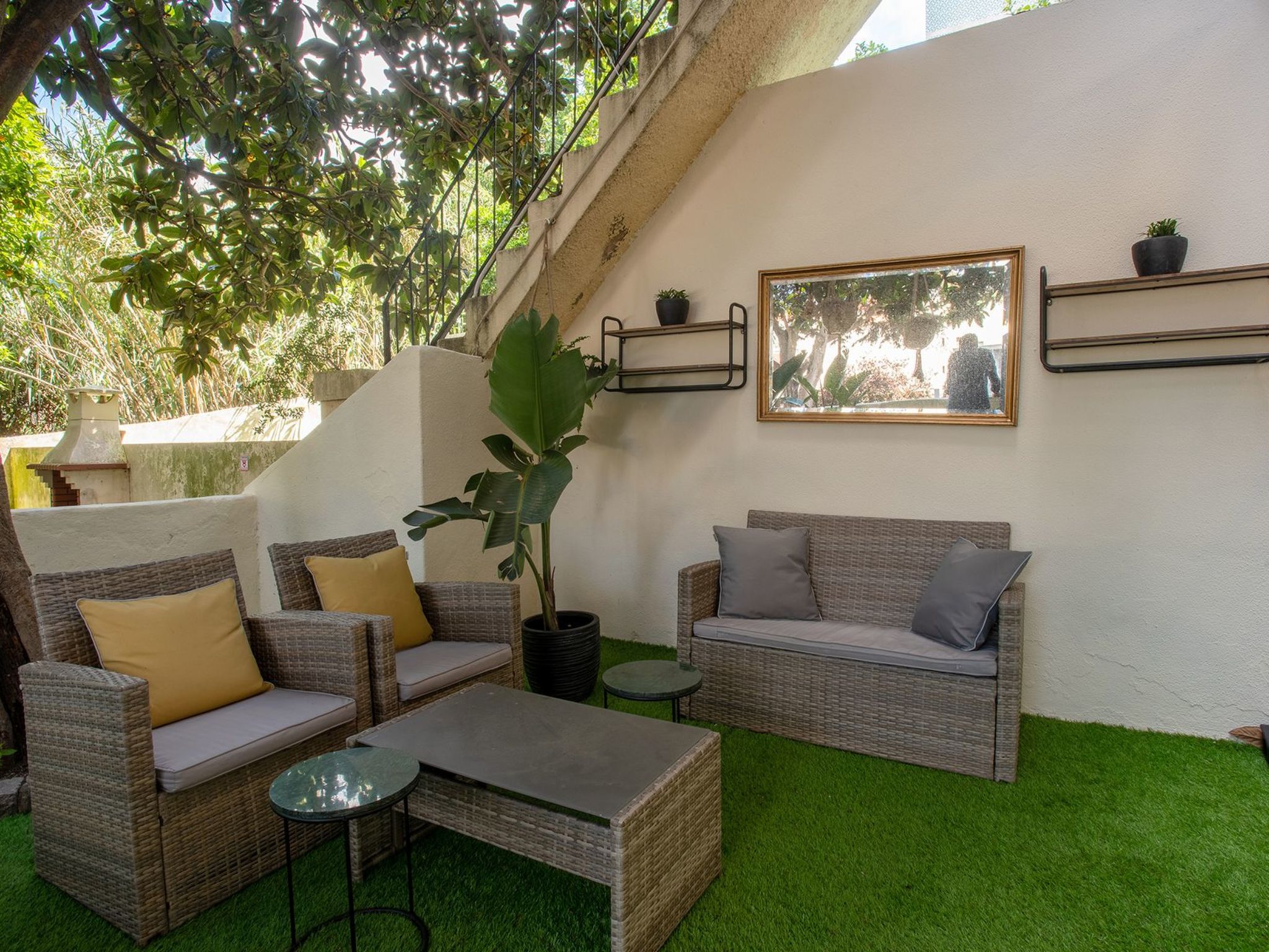 Baum Liverpooler Terrasse-Binnen