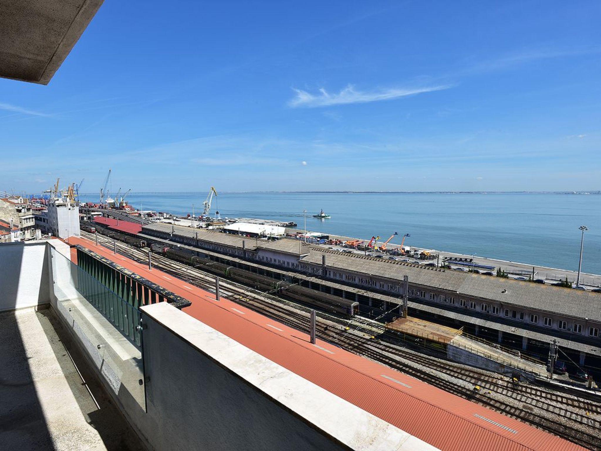 "Apolonia" mit Waschmaschine-Binnen