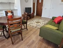 Licht appartement met balkon in Lissabon, 3 km van centrum - thumbnail 1