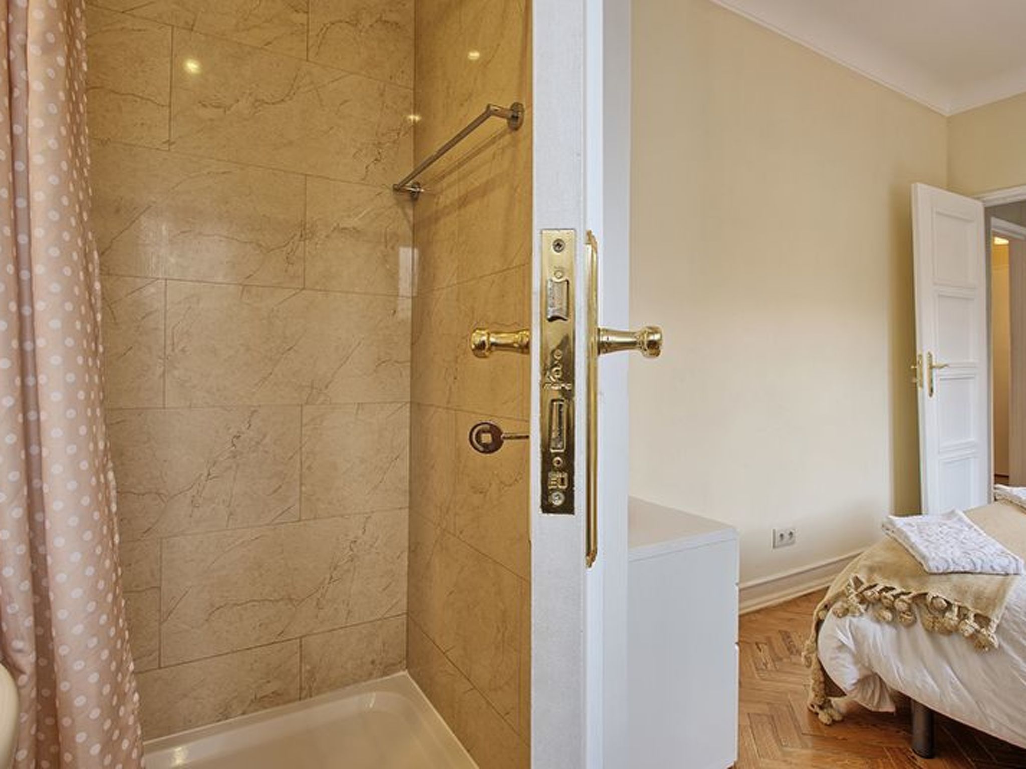 Admiral Dachgeschoss-Binnen