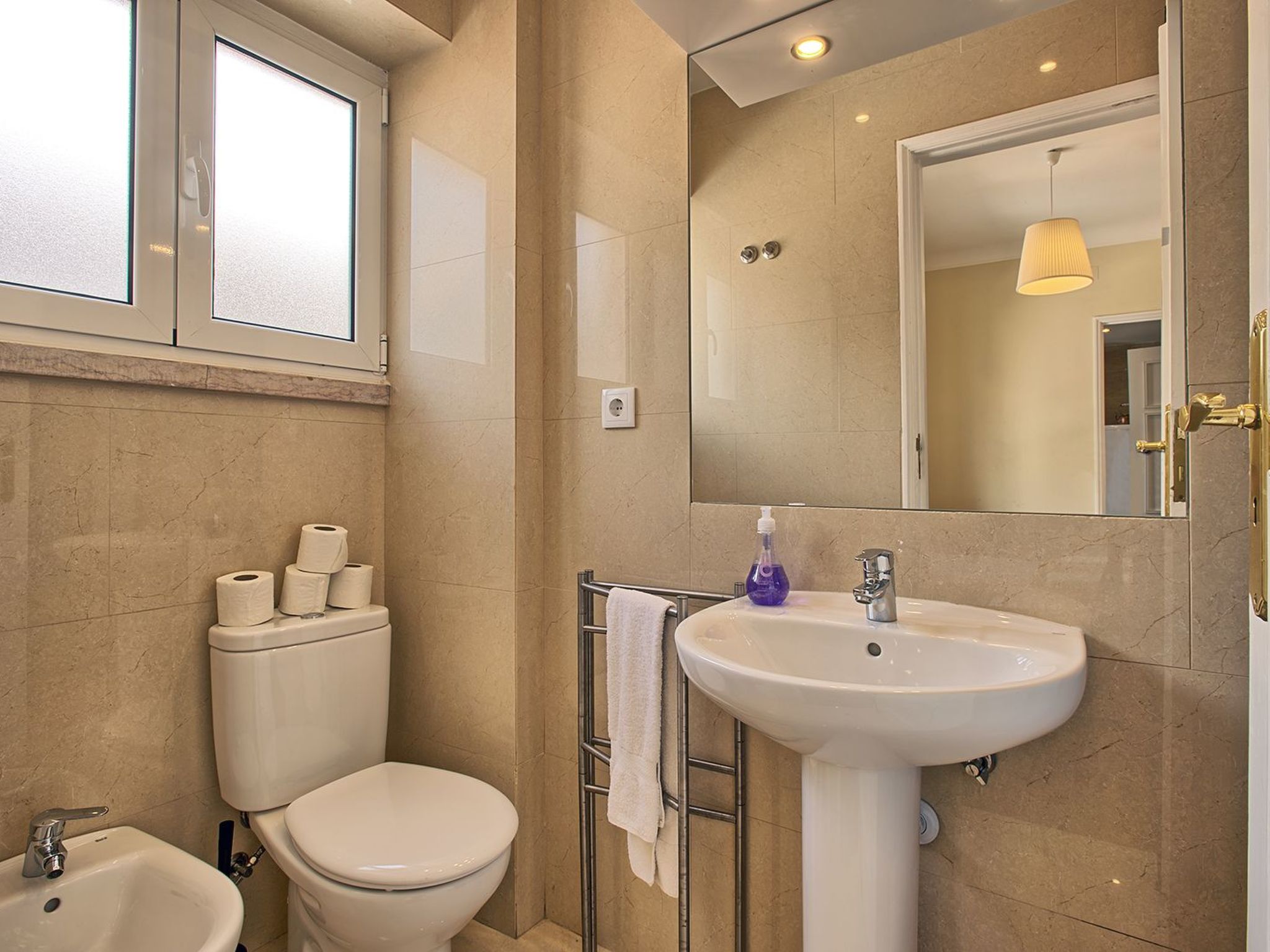 Unknown Accommodation-Binnen