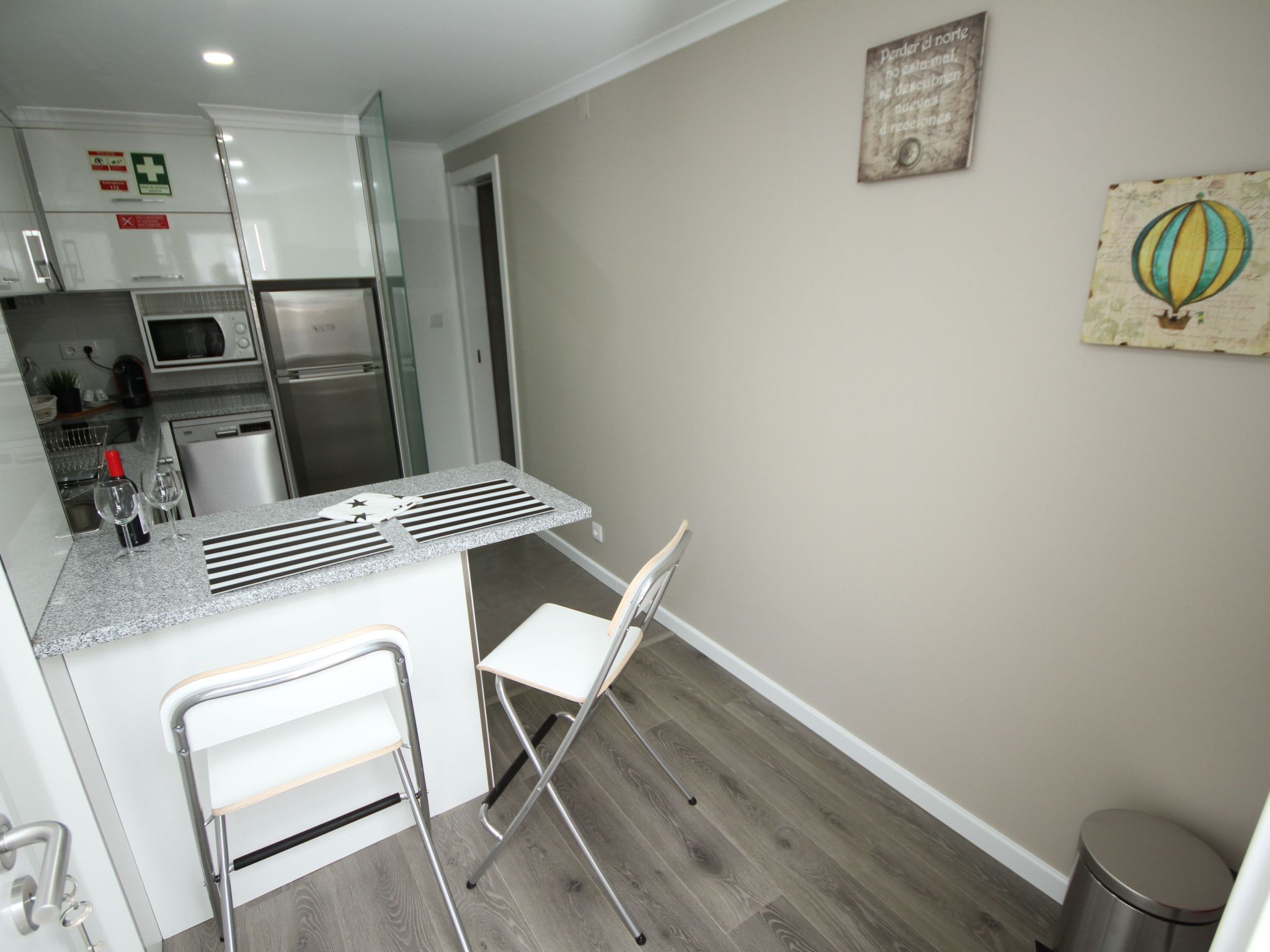 Alfama Rechter Punkt, Leuchtturm-Binnen