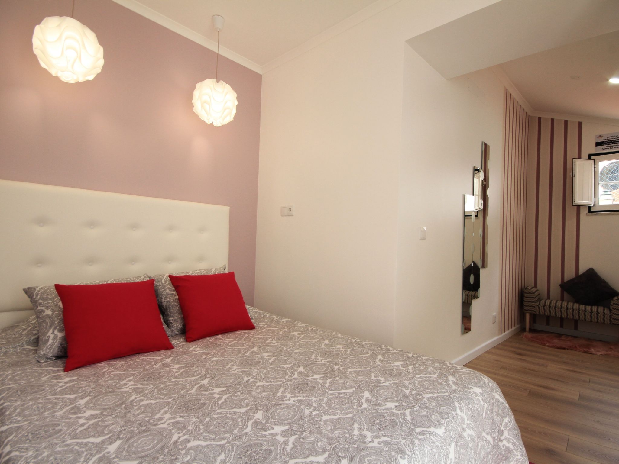 Alfama Right Point, Happiness House-Image-tags.info