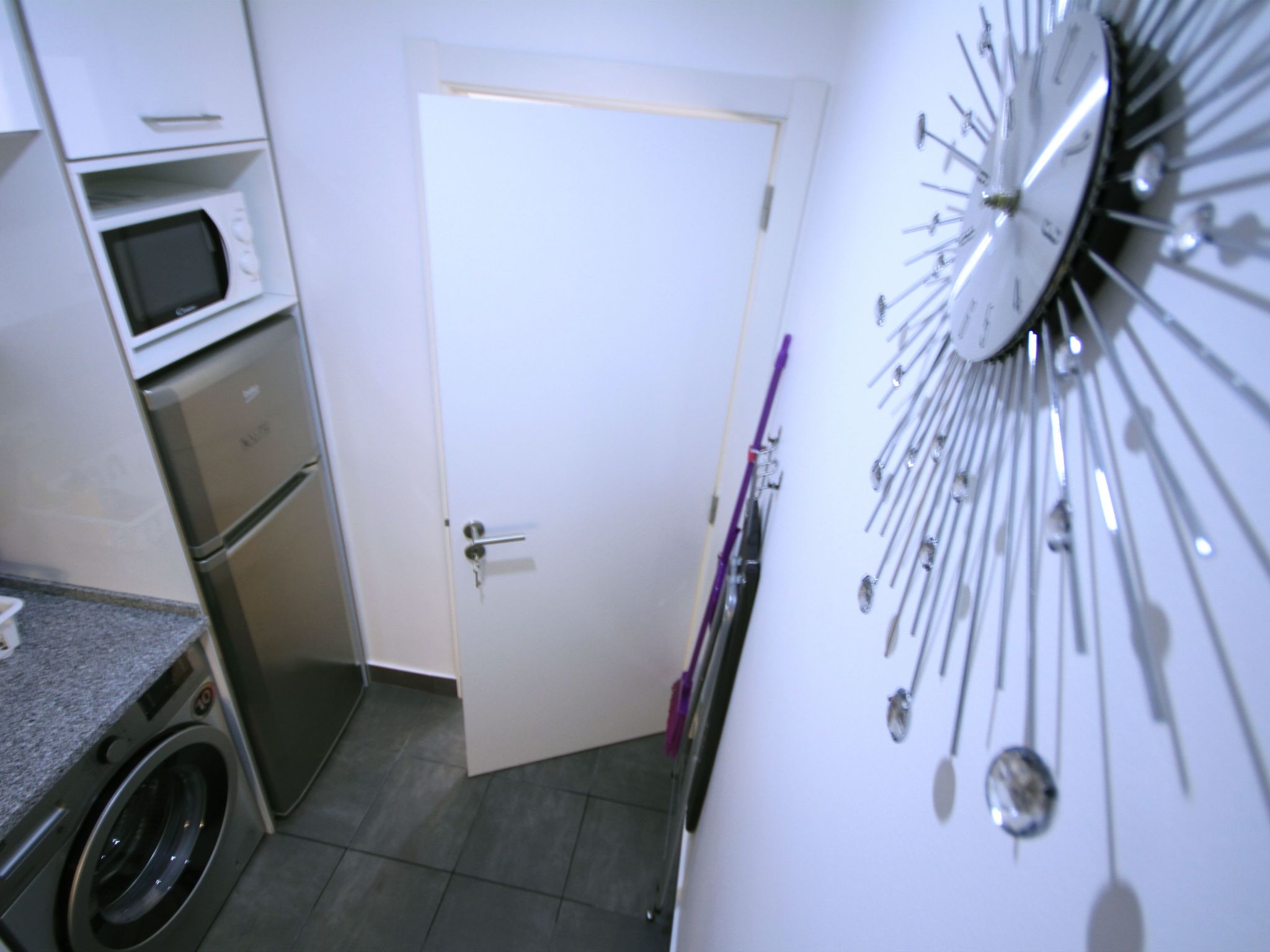 Alfama Right Point, Happiness House-Binnen