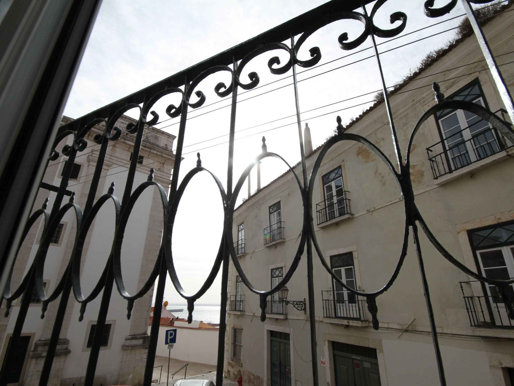 Alfama Right Point, Happiness House-Image-tags.info