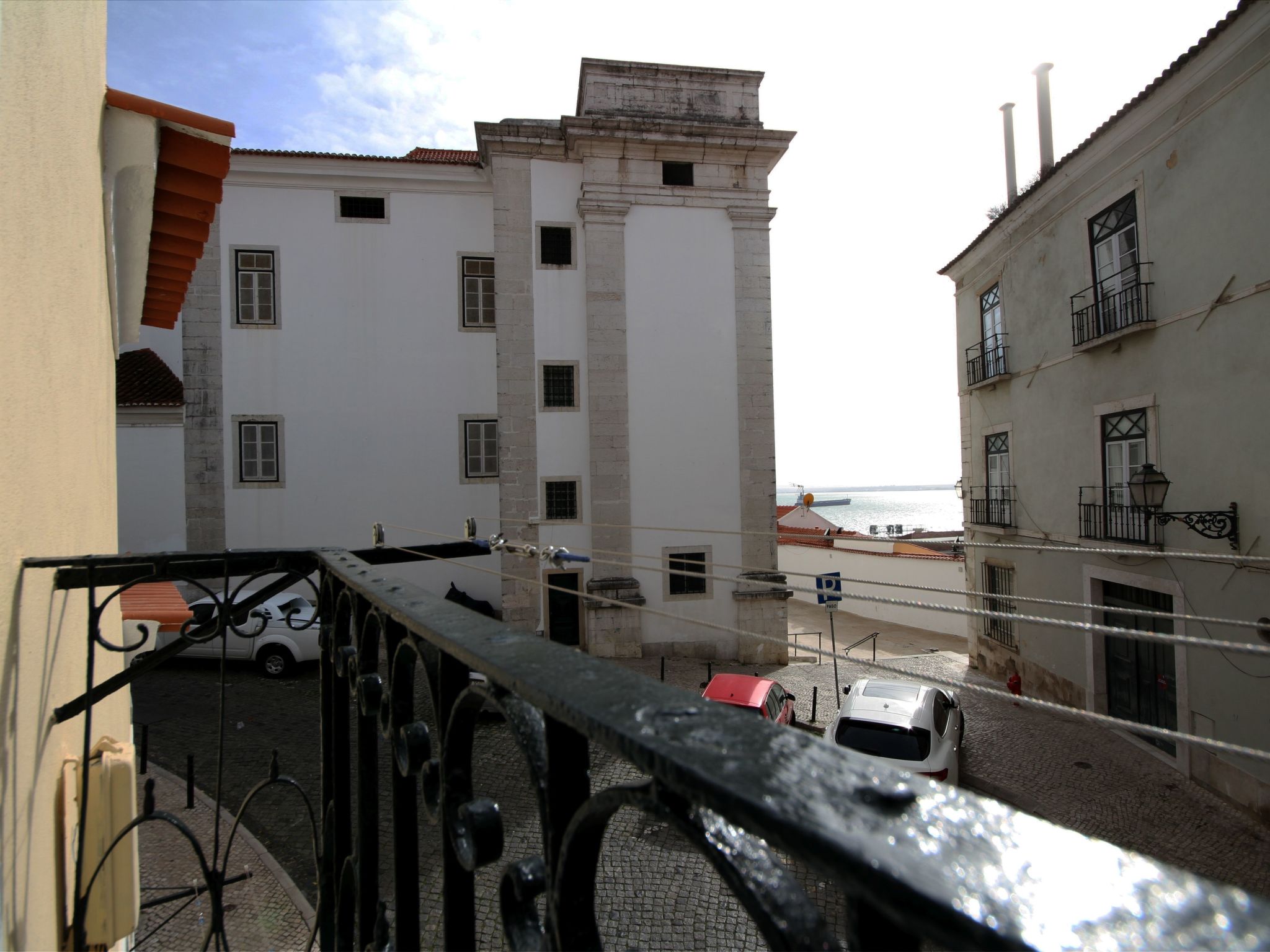 Alfama Right Point, Happiness House-Image-tags.info