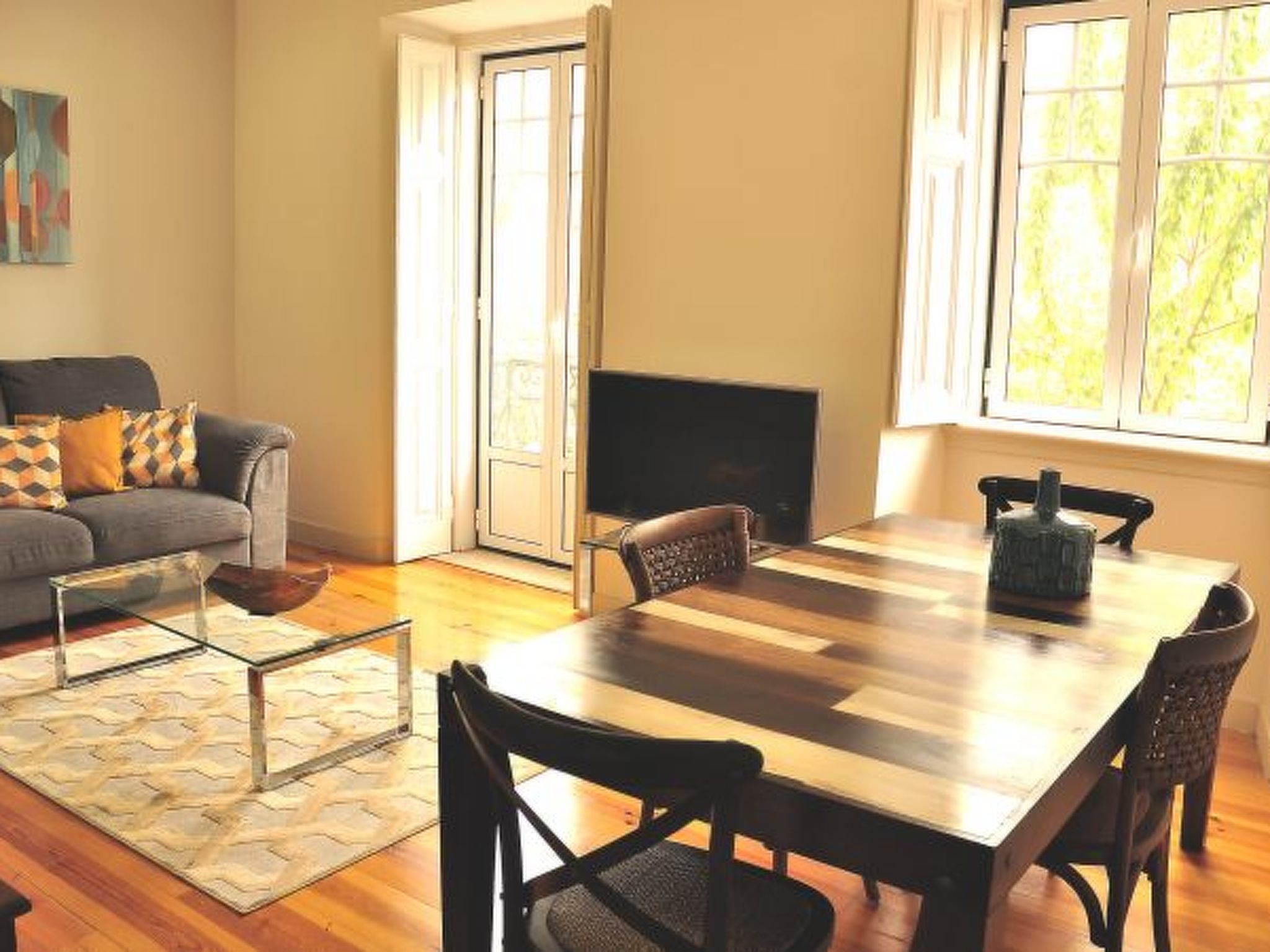 Stijlvol appartement in hartje Lissabon voor 5 personen - foto 27